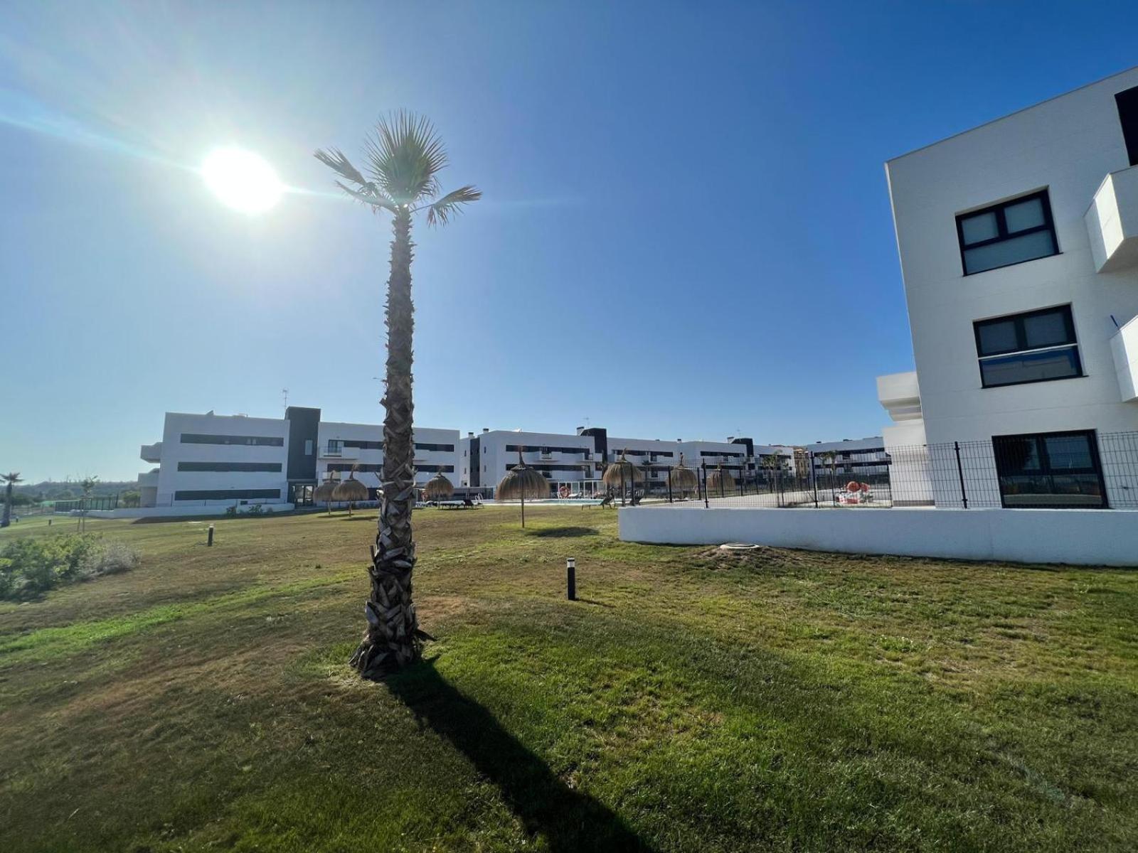 APARTAMENTO en VALLE-NIZA, ALMAYATE, BENAJARAFE, TORRE DEL MAR a 50 METROS de LA PLAYA