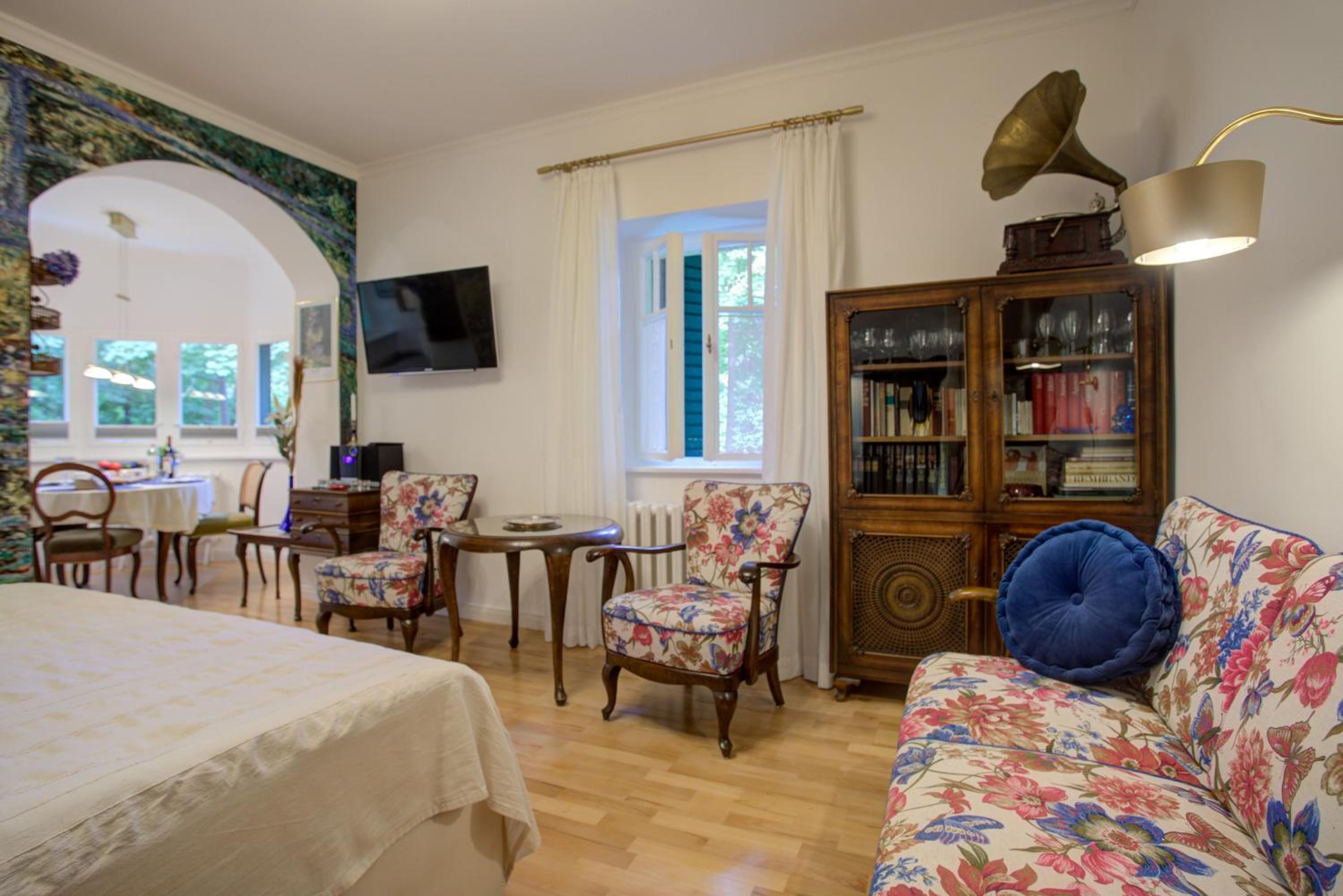Strandvilla Hubertus Boltenhagen - Ferienwohnungen Apartment mit Parkplatz WLAN Küche Garten Grillplatz Waldbaden