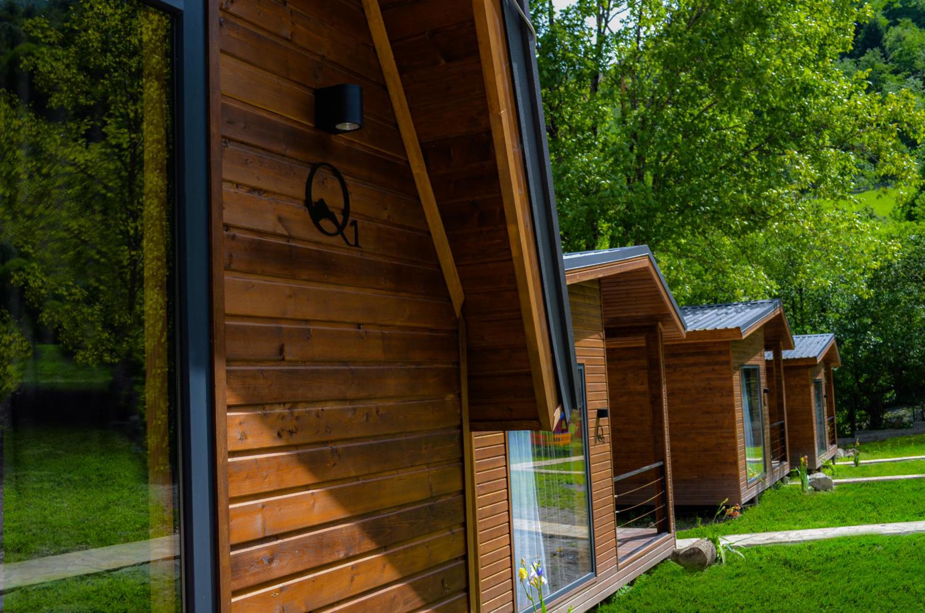 Qedi Cottages
