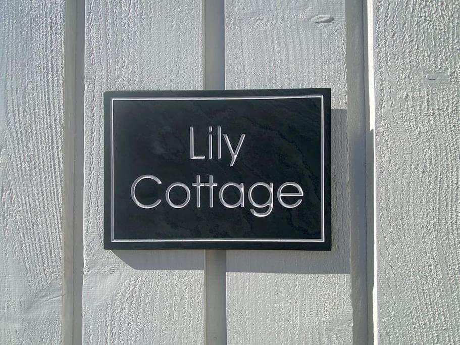 Lily Cottage - 1 bedroom view 2