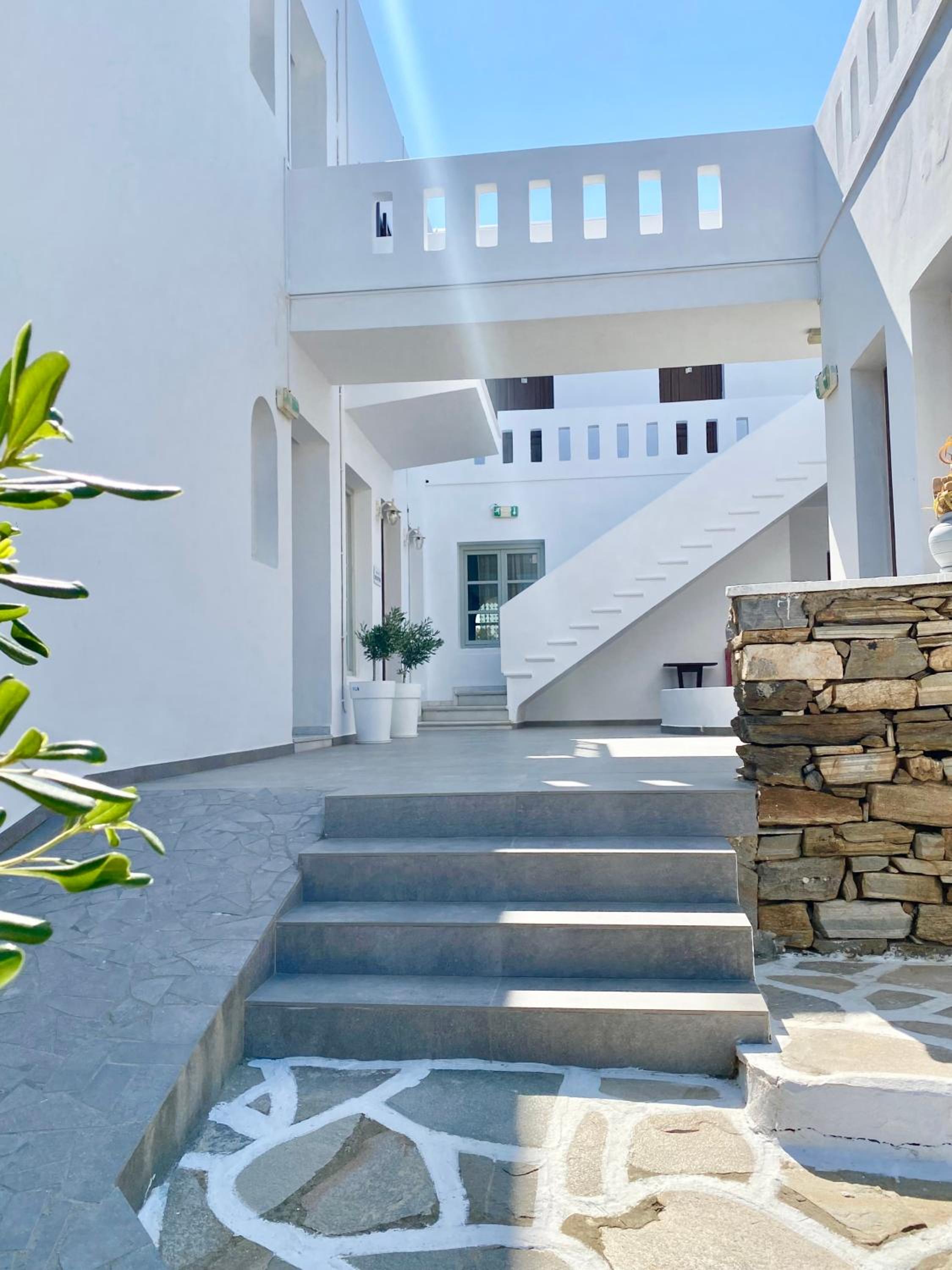 Hotel Fikas Hotel - Image 1