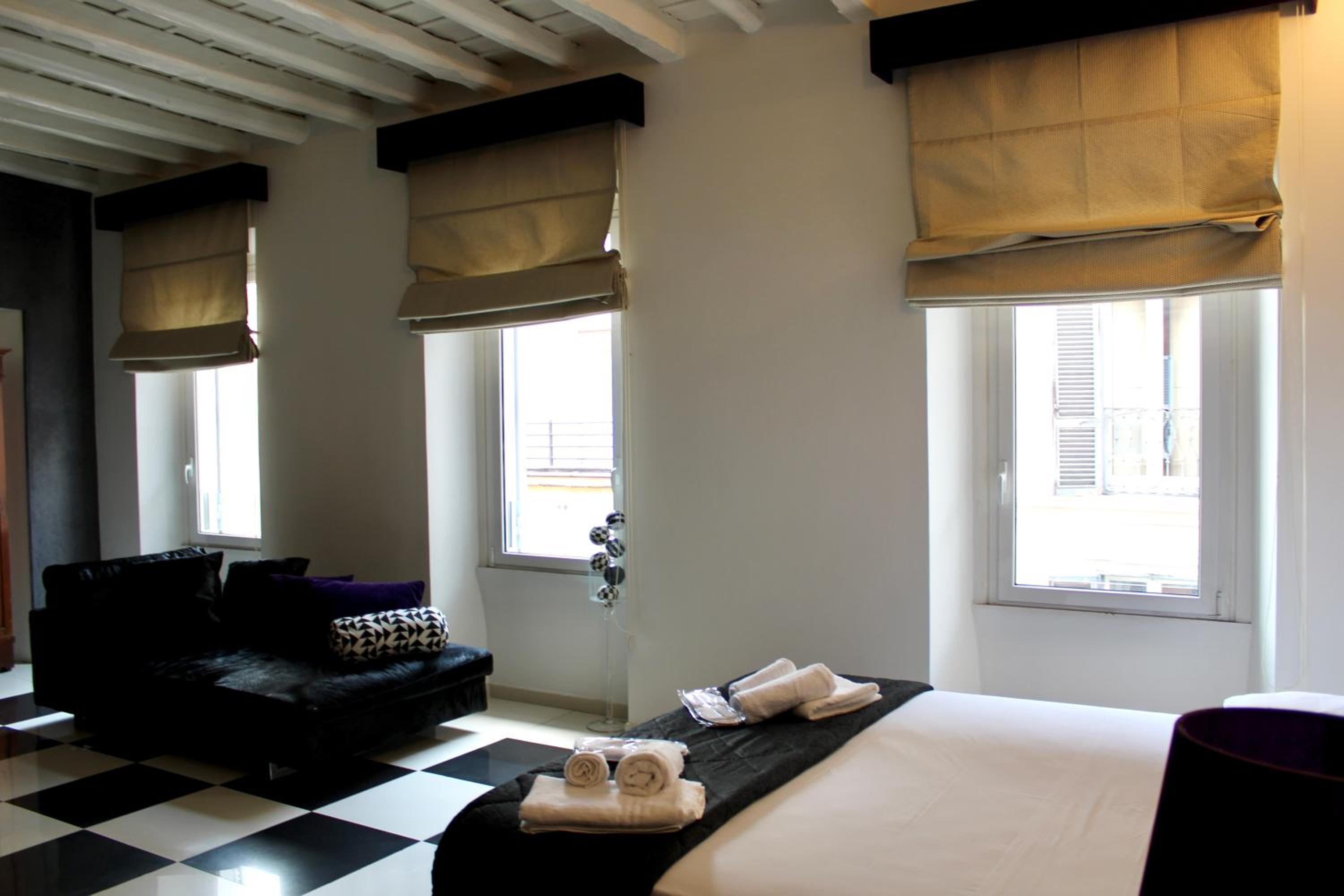 48 Fourty Eight Luxury Suites
