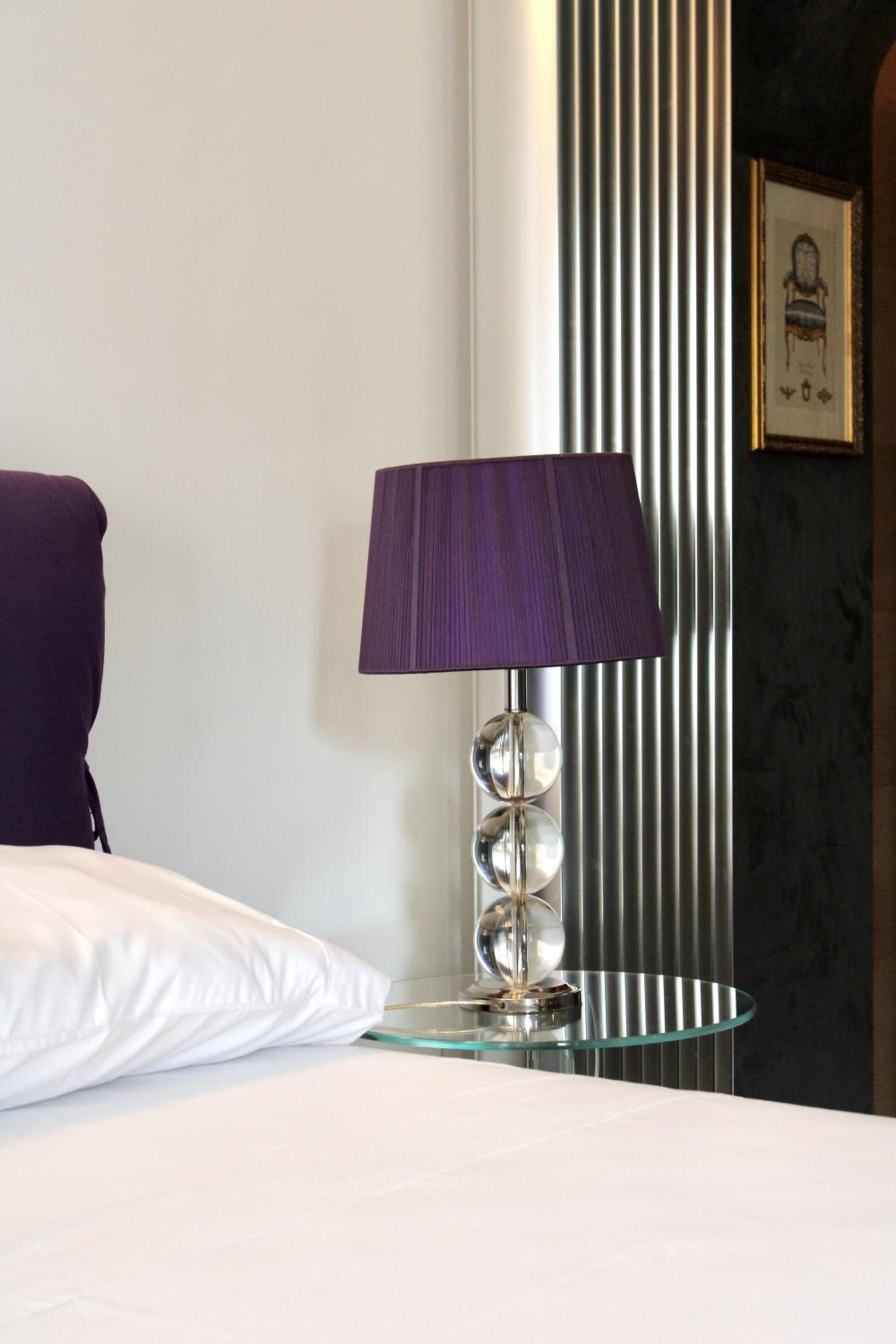 48 Fourty Eight Luxury Suites