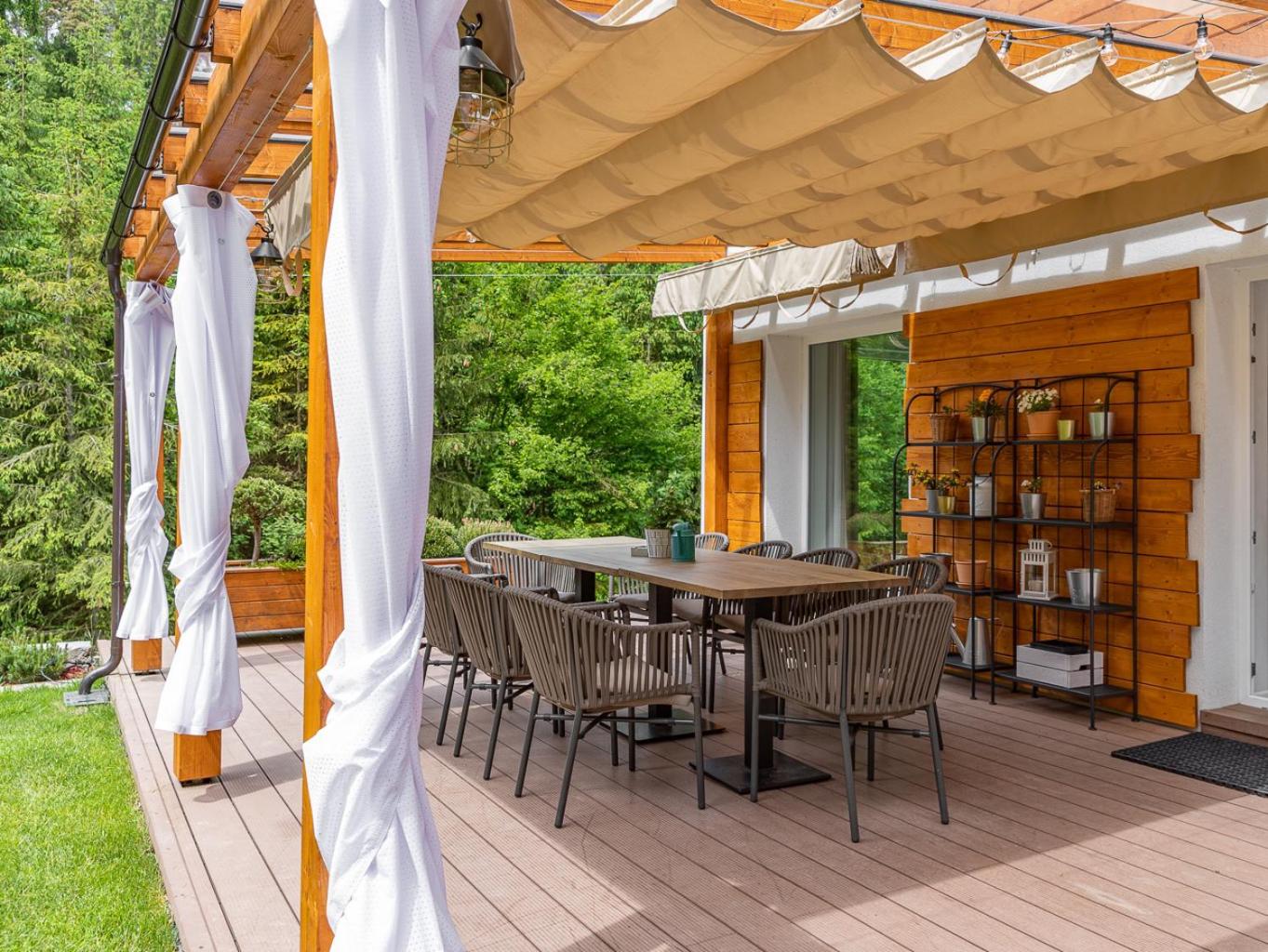 Chalet Ester - Luxury Provençal House in Orava view 4
