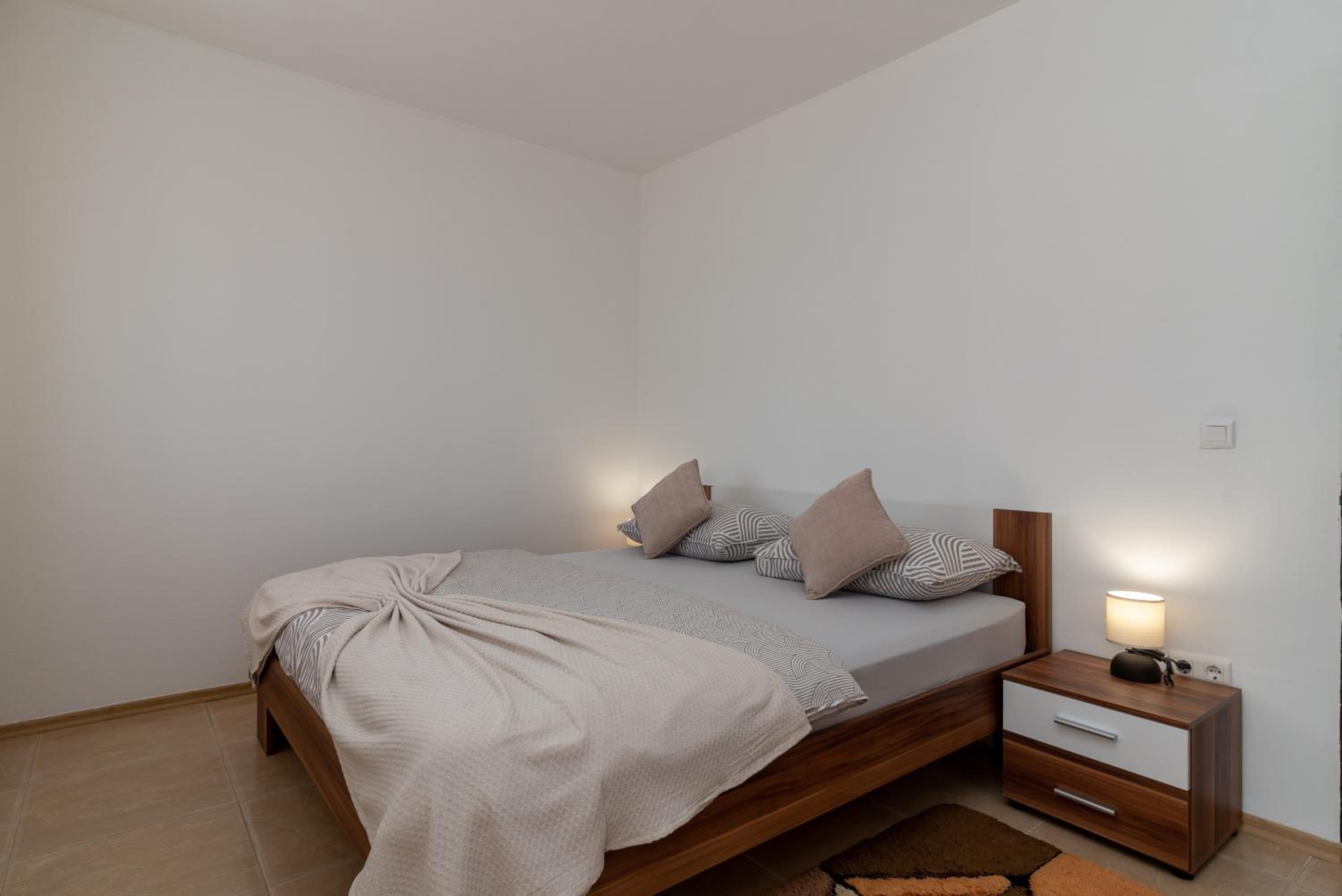 Beachfront apartments Jurica with balcony