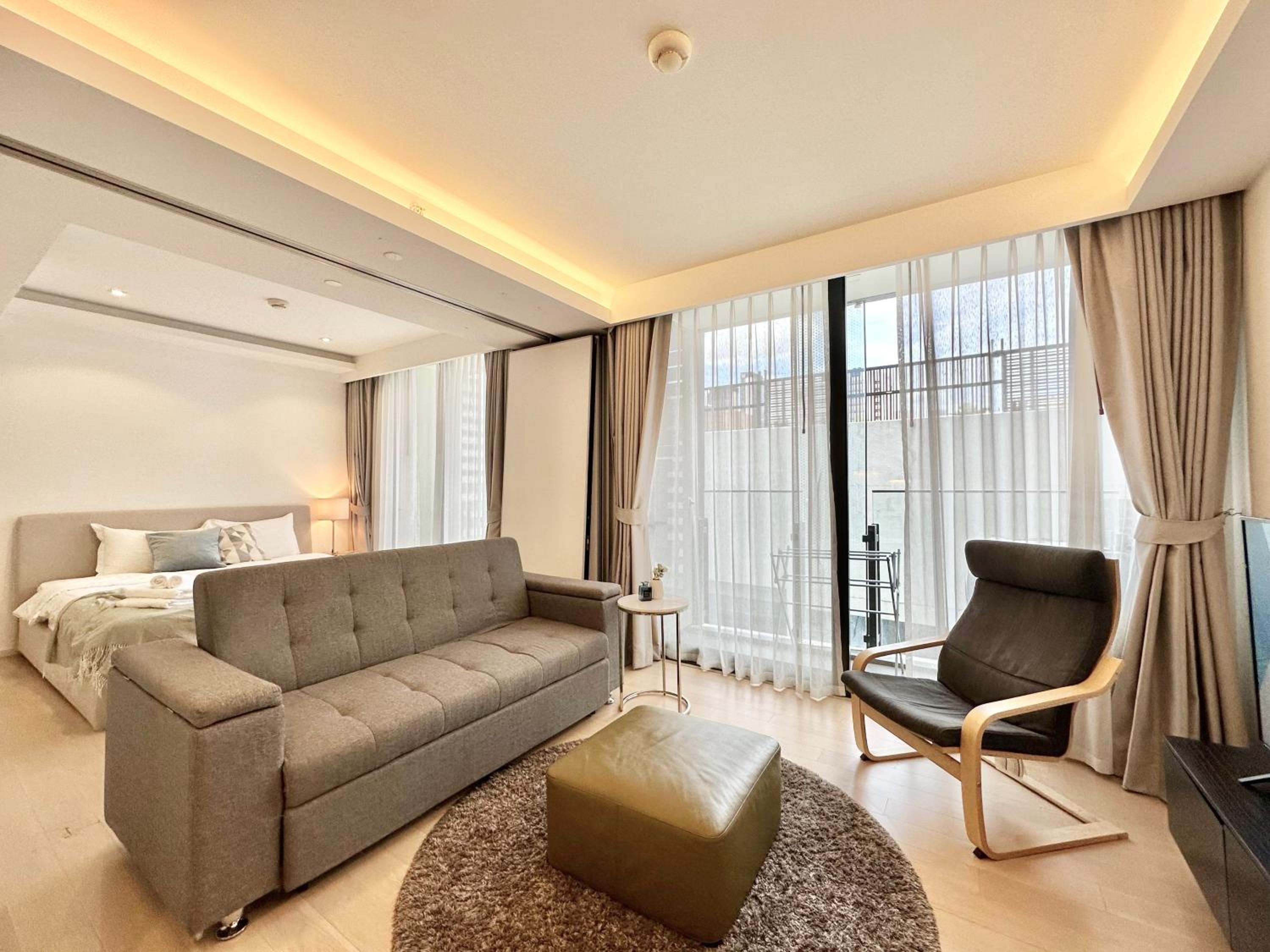 Sukhumvit 11#Luxury#Pool#Gym#BTS Nana&MRT Sukhumvit#1BR#Max4ppl
