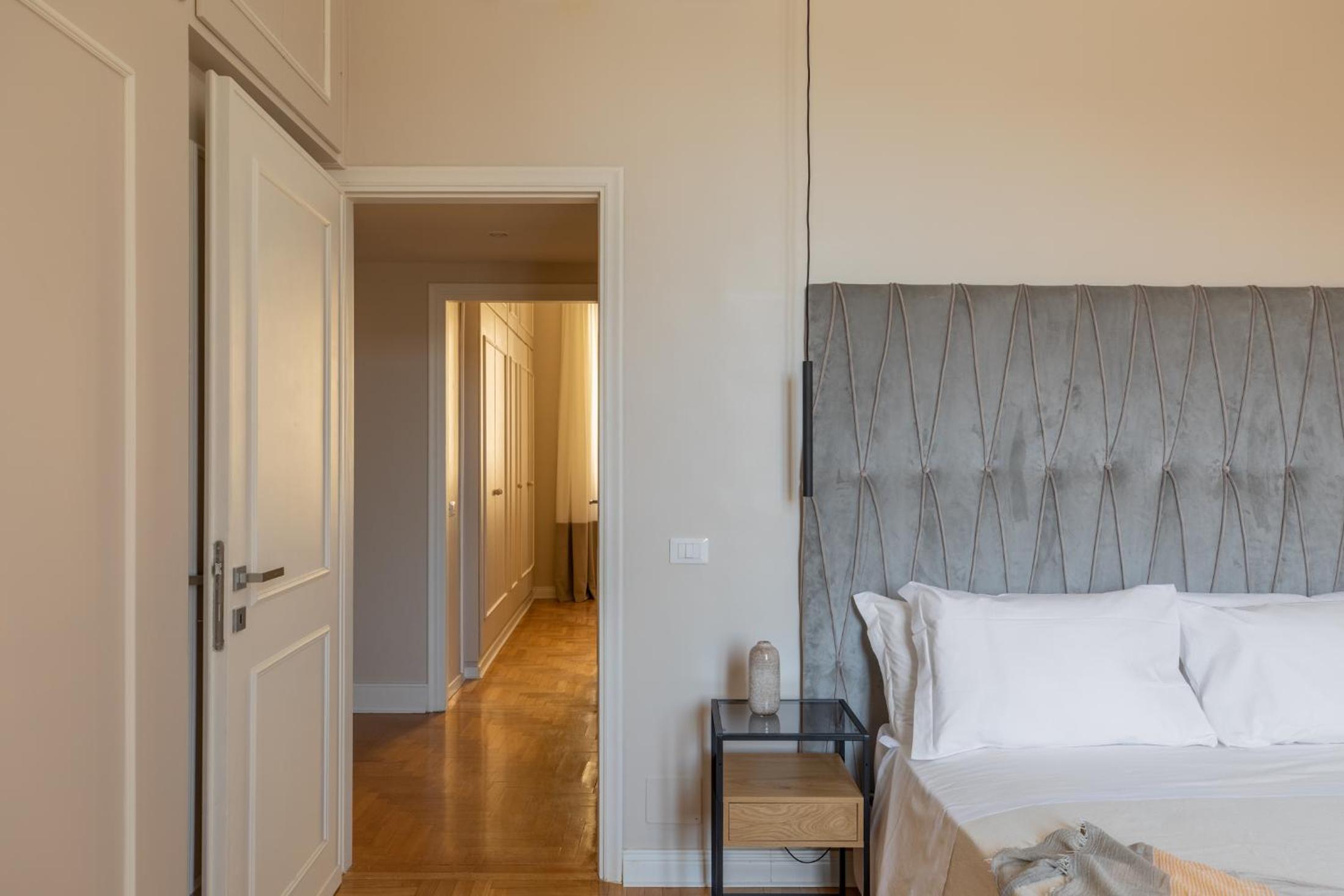 Spanish Steps Caesar Suites