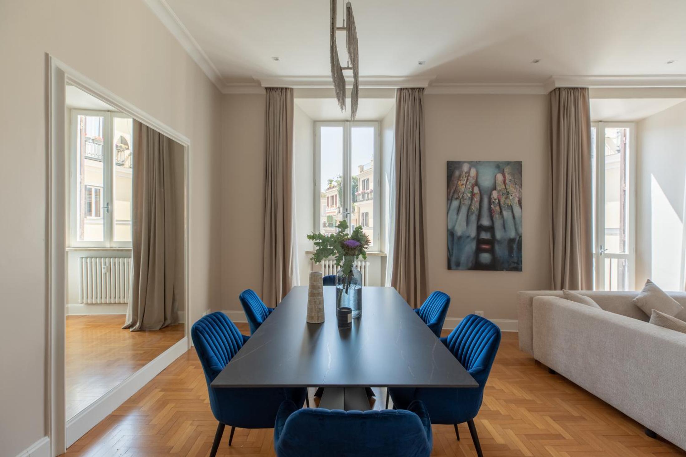 Spanish Steps Caesar Suites