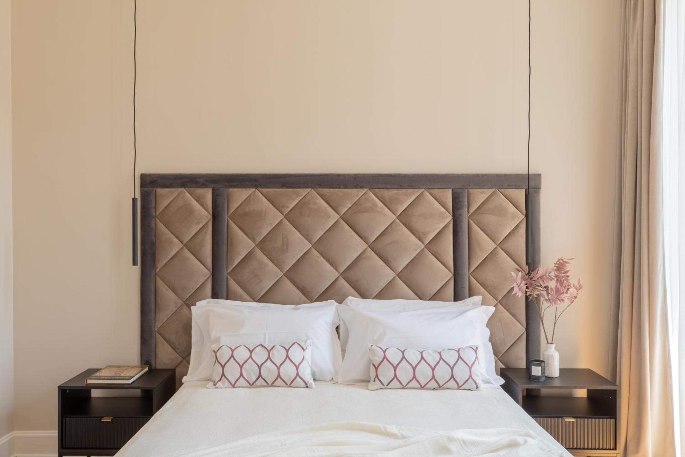 Spanish Steps Caesar Suites