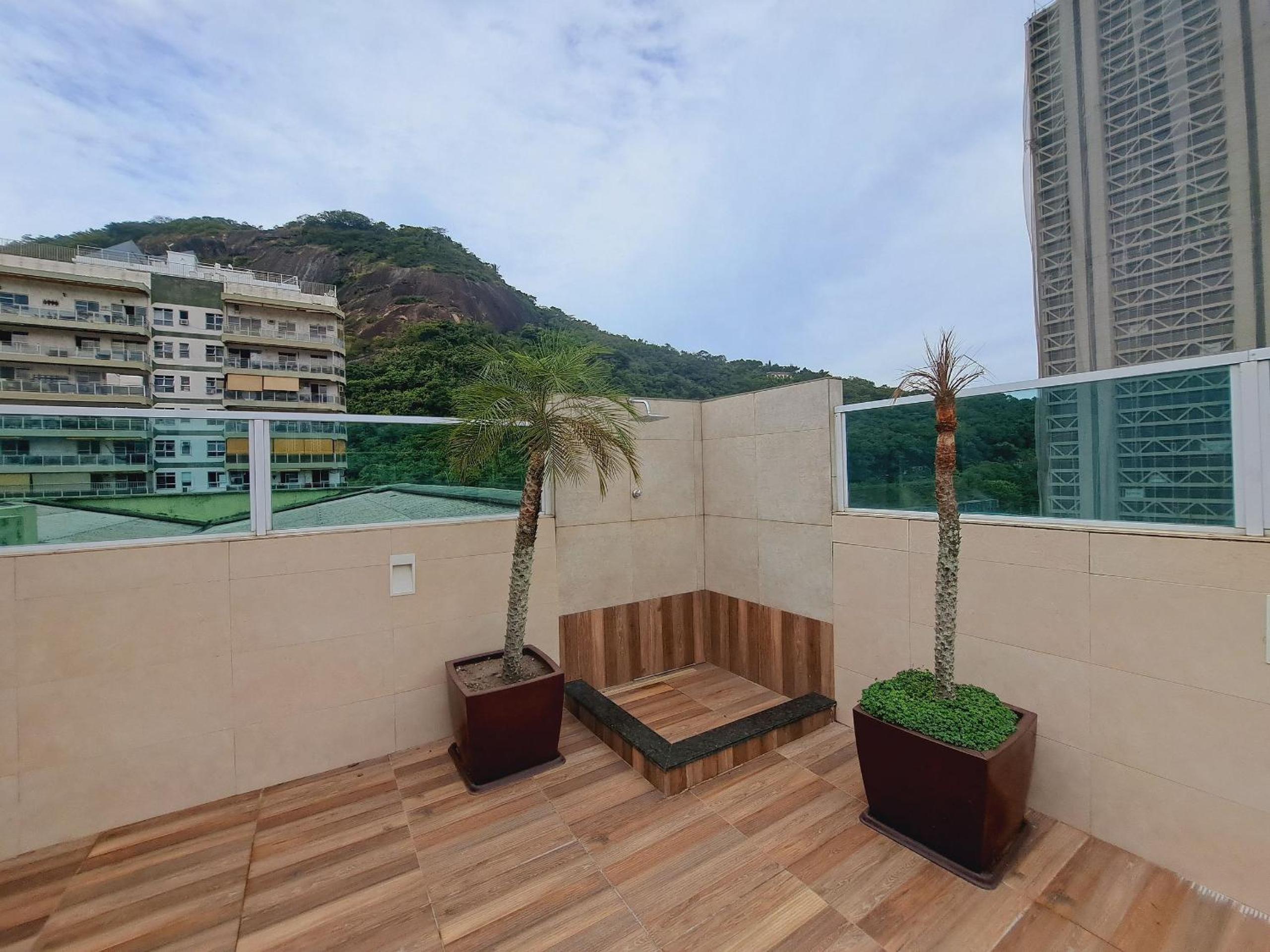 Complete apartment with SPACE between Botafogo and Copacabana
