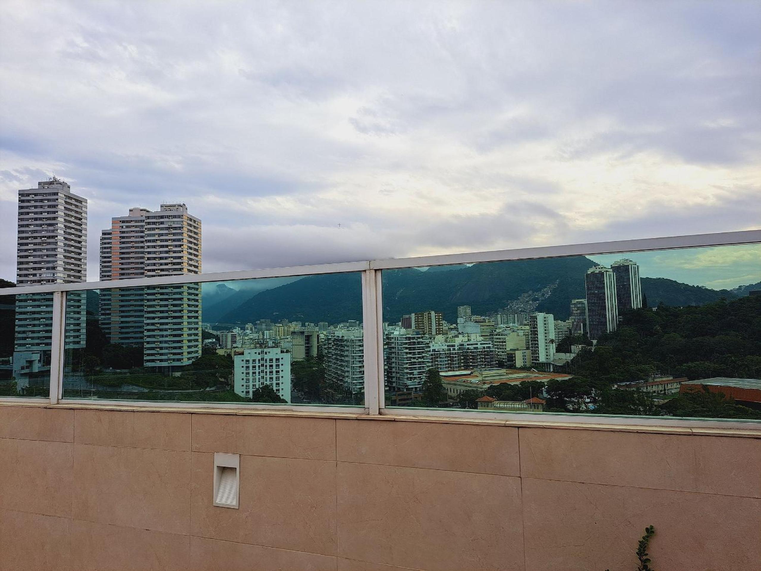 Complete apartment with SPACE between Botafogo and Copacabana