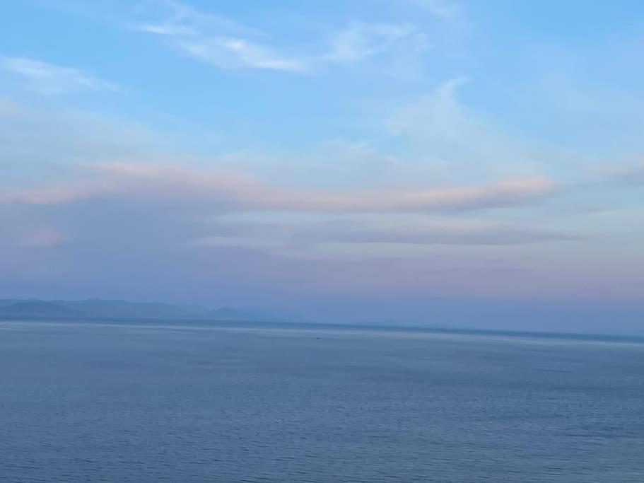 Akoumaros Breeze