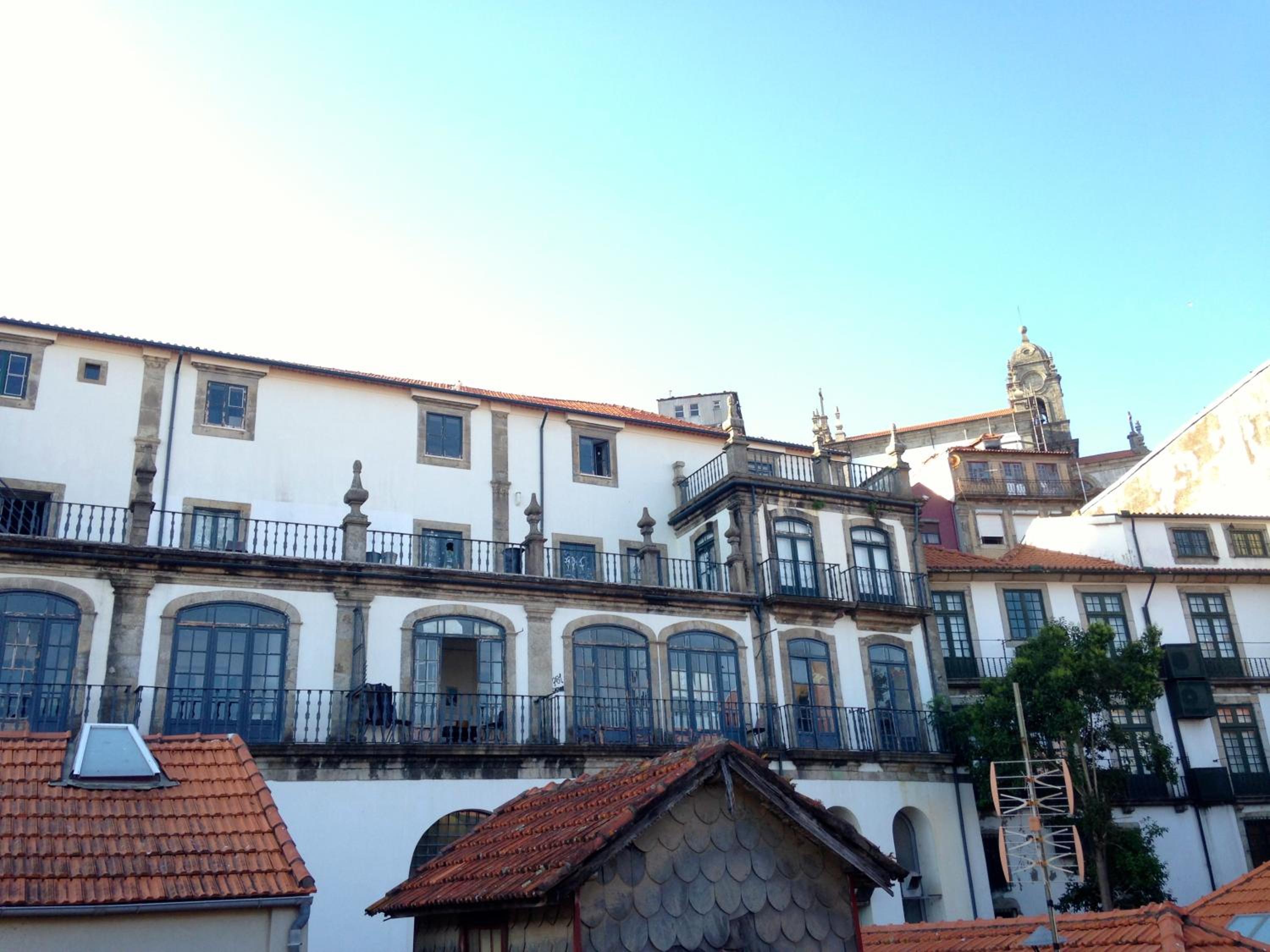 Merc Porto Downtown's Place view 5