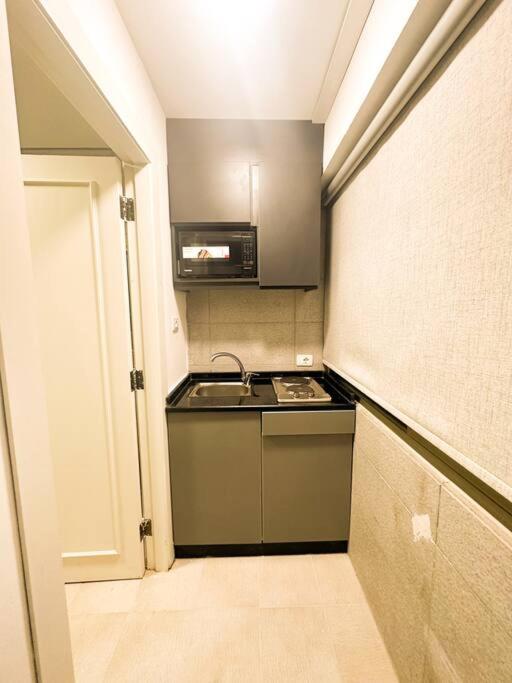 central apartment for rent 24 view 2