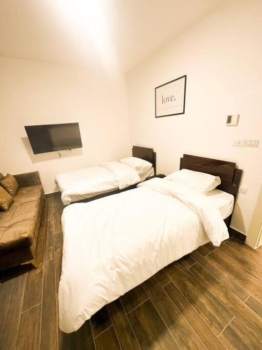 central apartment for rent 24 view 3