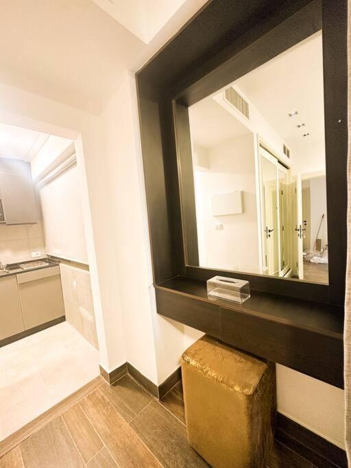 central apartment for rent 24 view 5