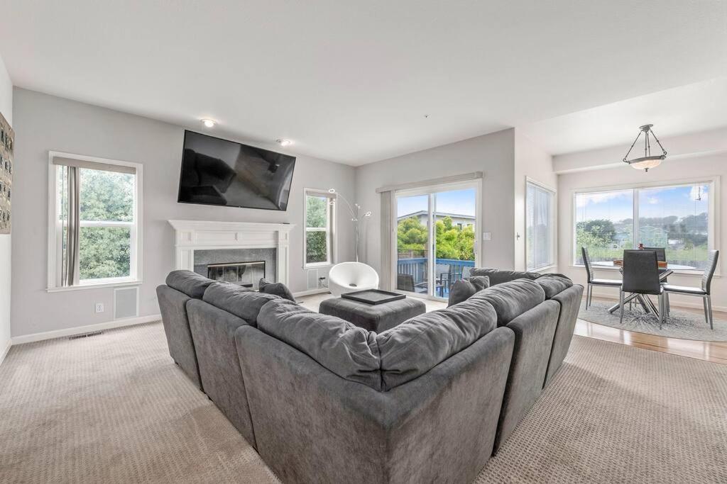Amazing Beach House view 5