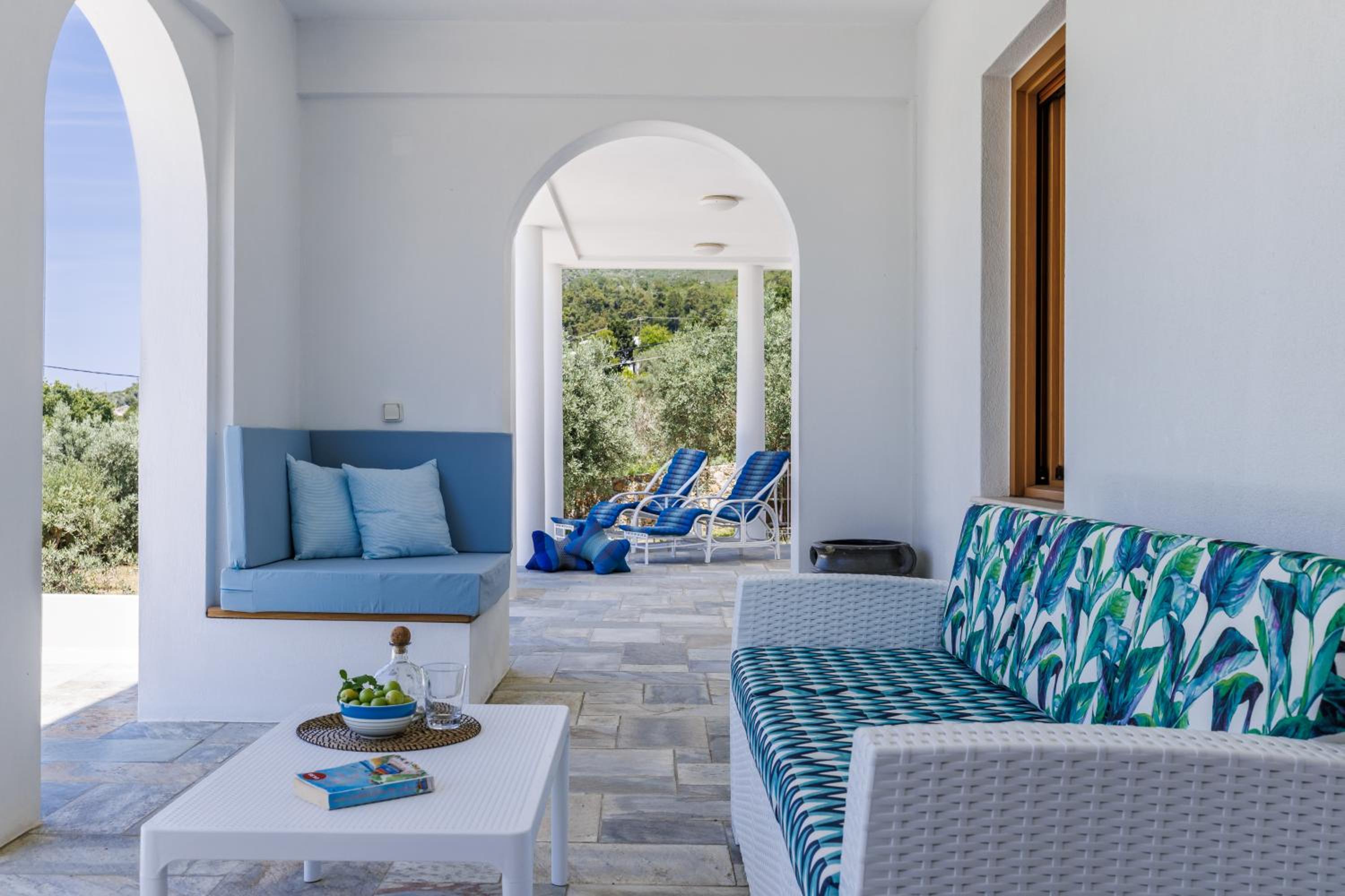 Sunshine Pool Villa