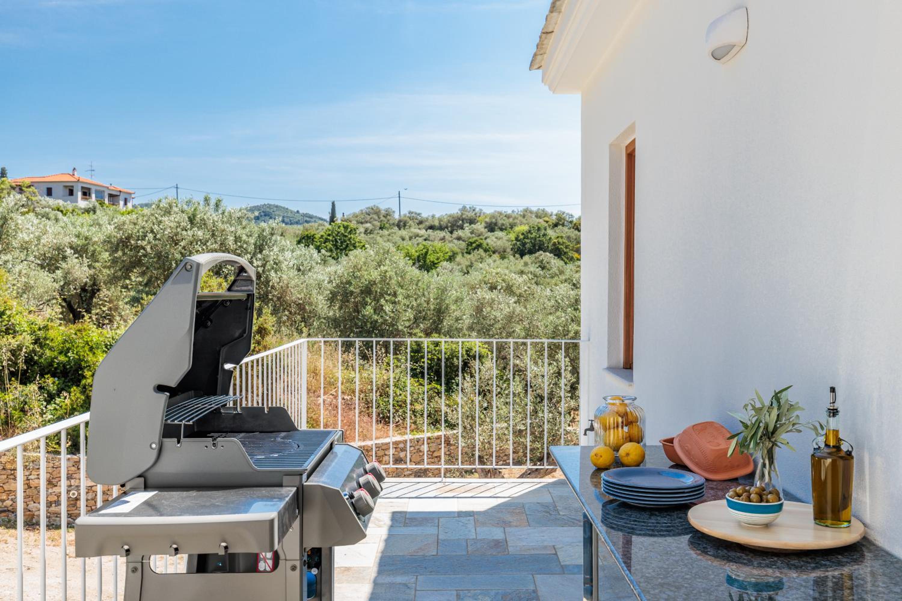 Sunshine Pool Villa