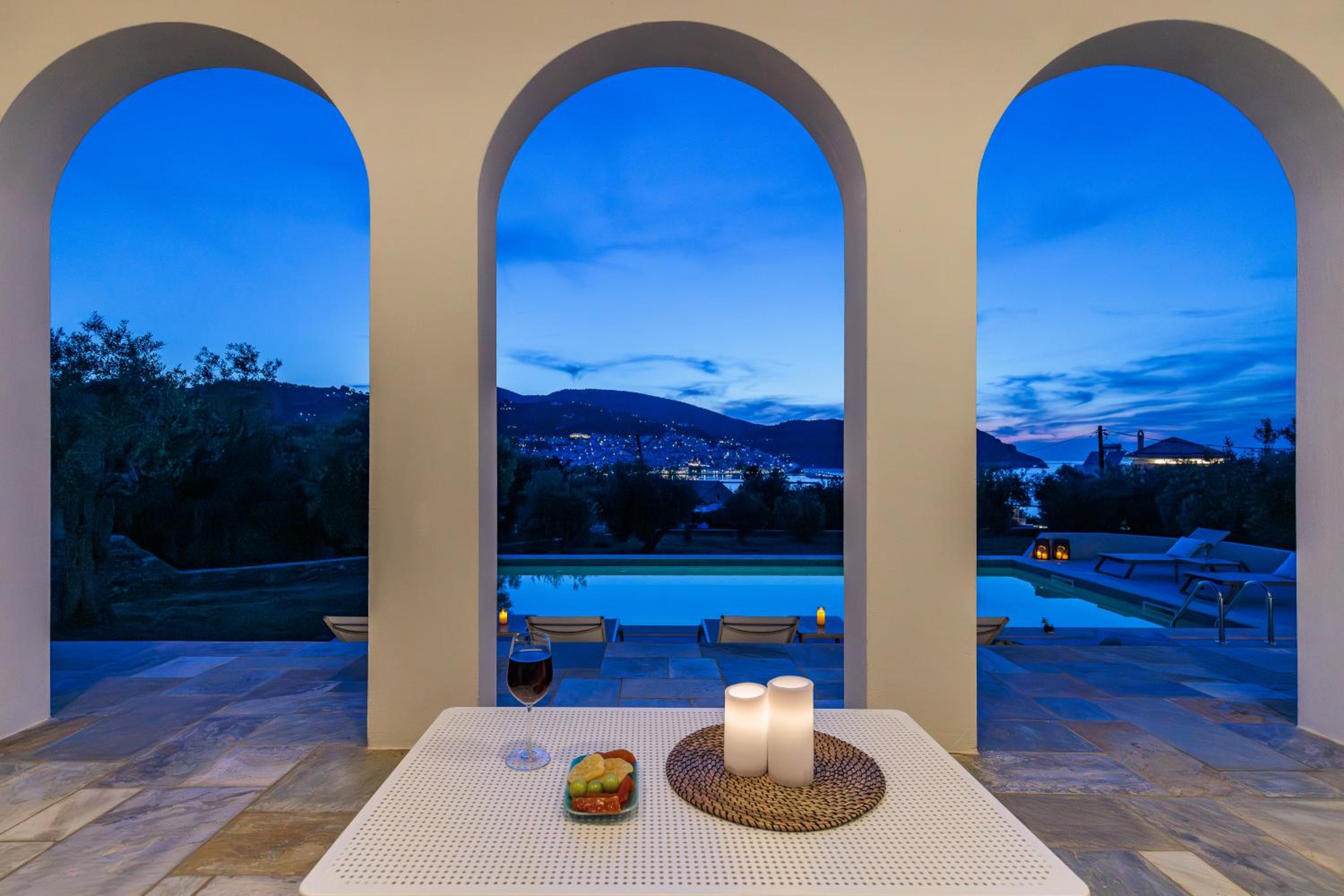 Sunshine Pool Villa
