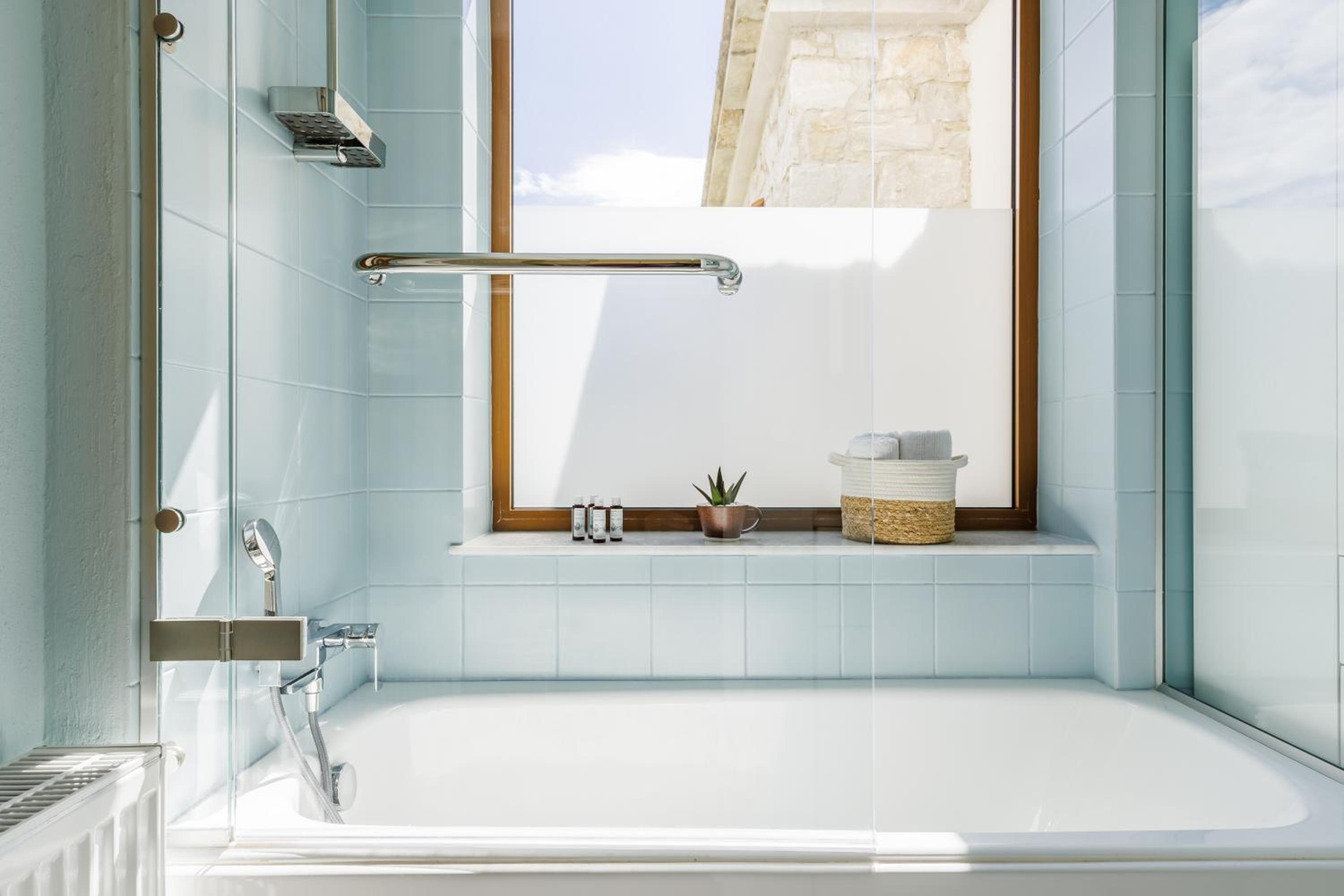 Sunshine Pool Villa