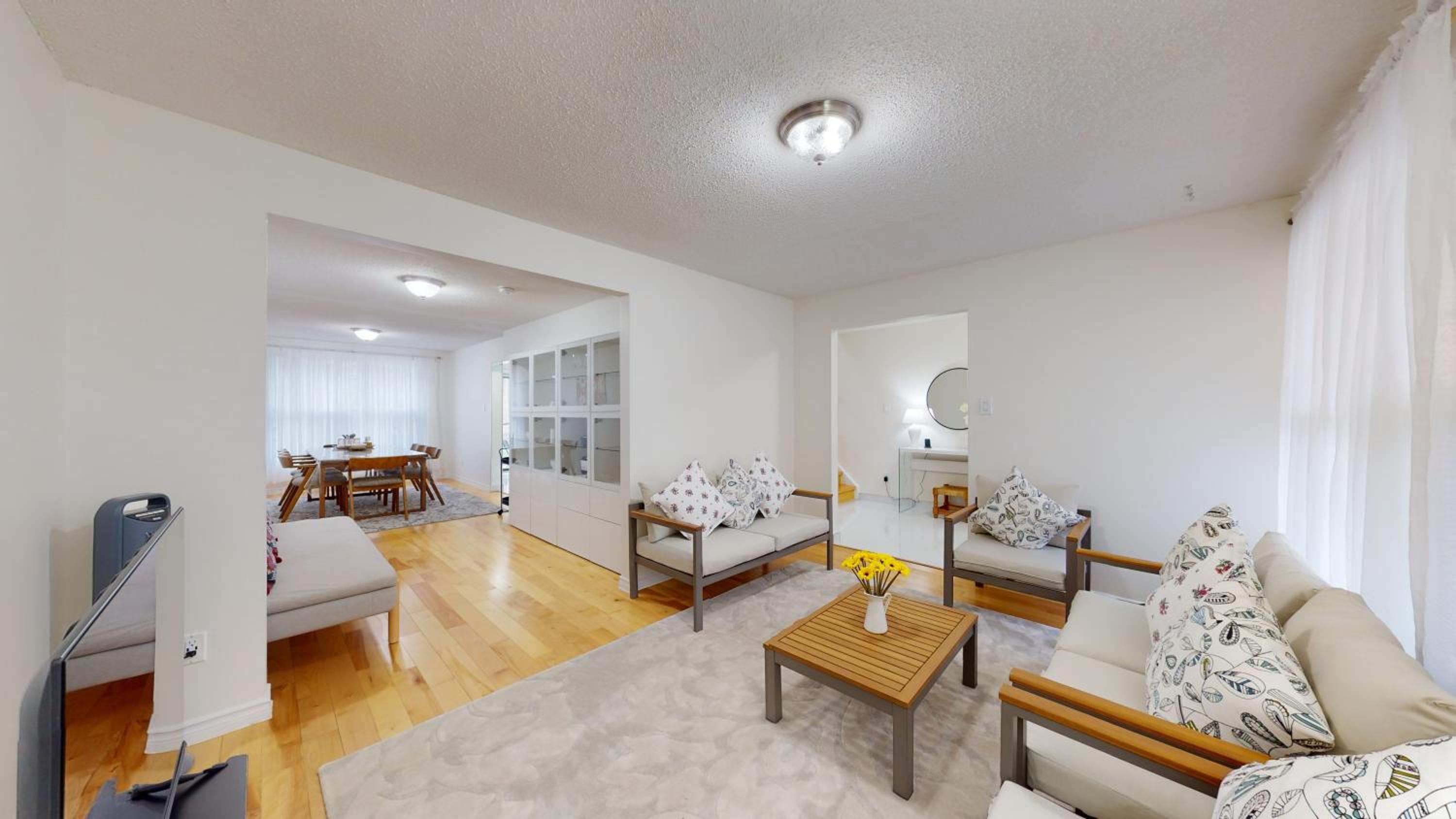 3-Bed 3-Bath Cozy Vacation House in Ajax, Greater Toronto Area, ON, Canada