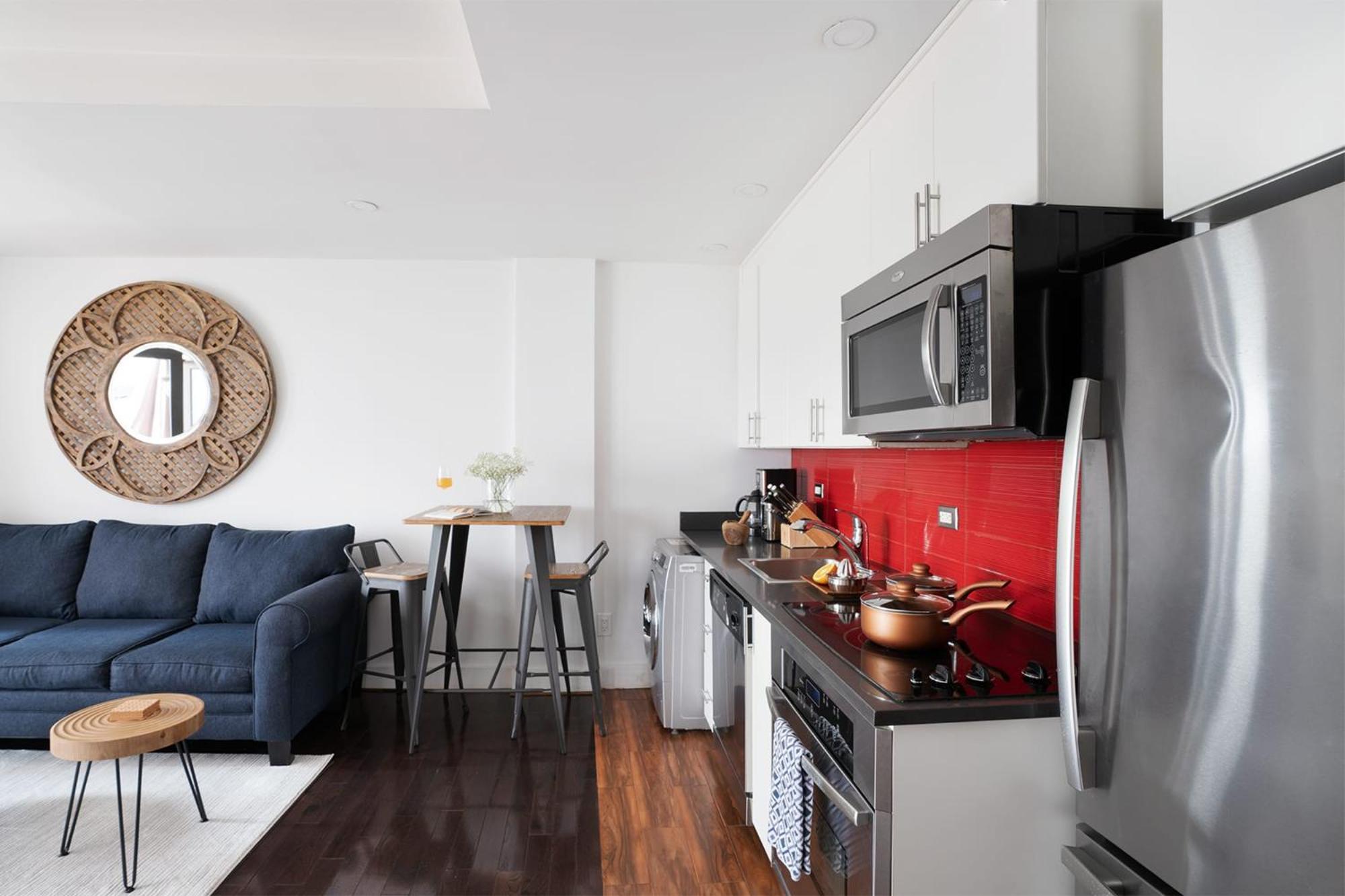 809-2B New bldg Jr columbus circle Balcony WD