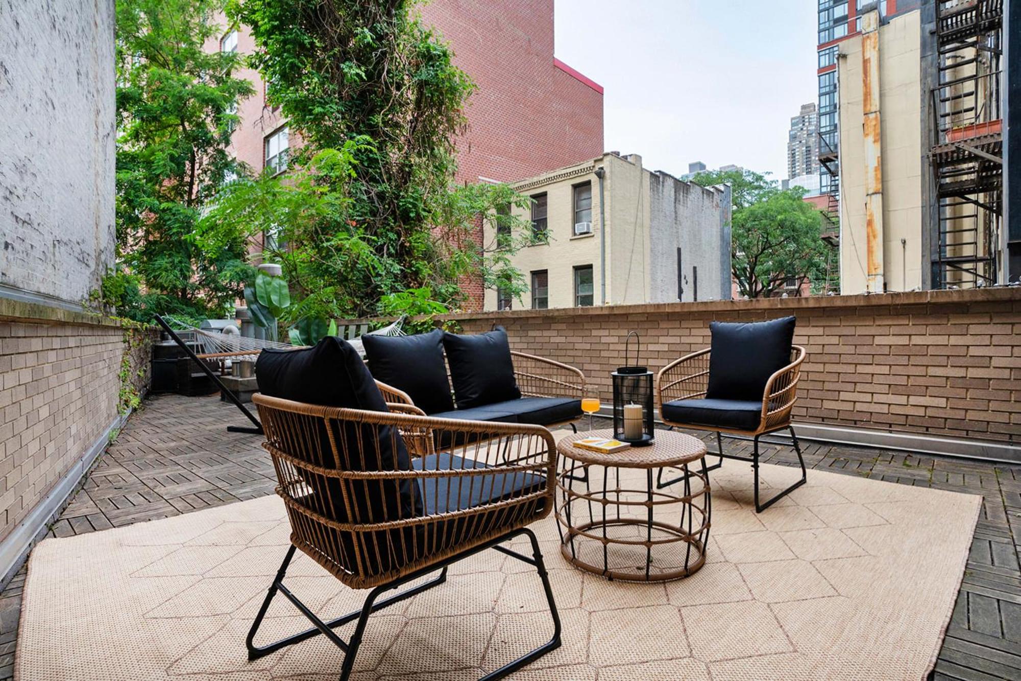 809-2B New bldg Jr columbus circle Balcony WD