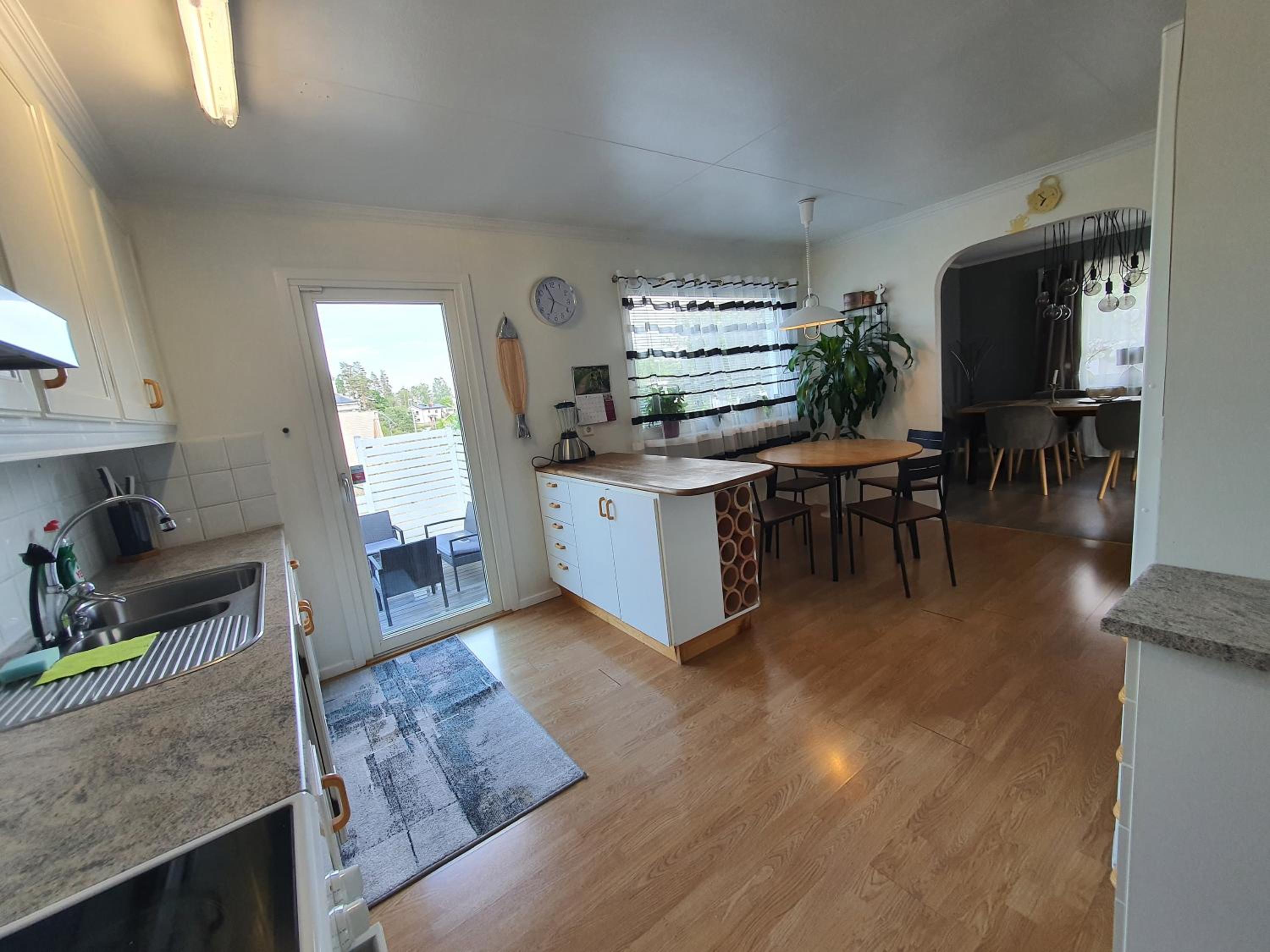 Villa for 10 persons with massage chair, sauna, billiard table and free electric vehicle station for electric cars