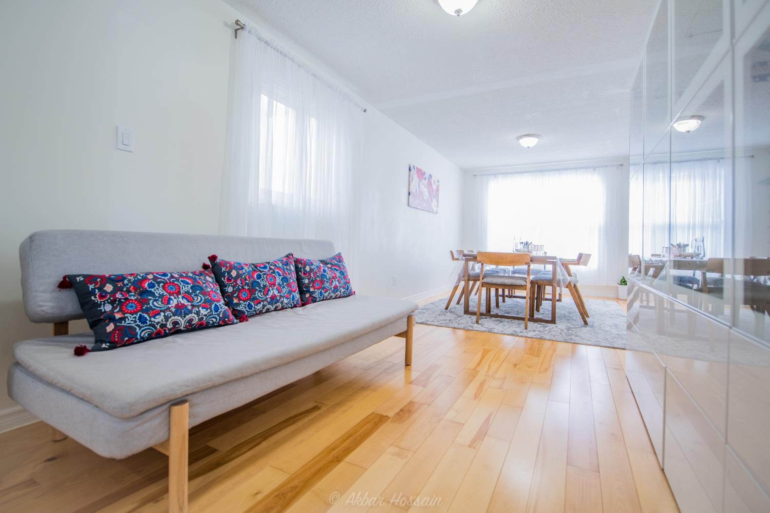 3-Bed 3-Bath Cozy Vacation House in Ajax, Greater Toronto Area, ON, Canada