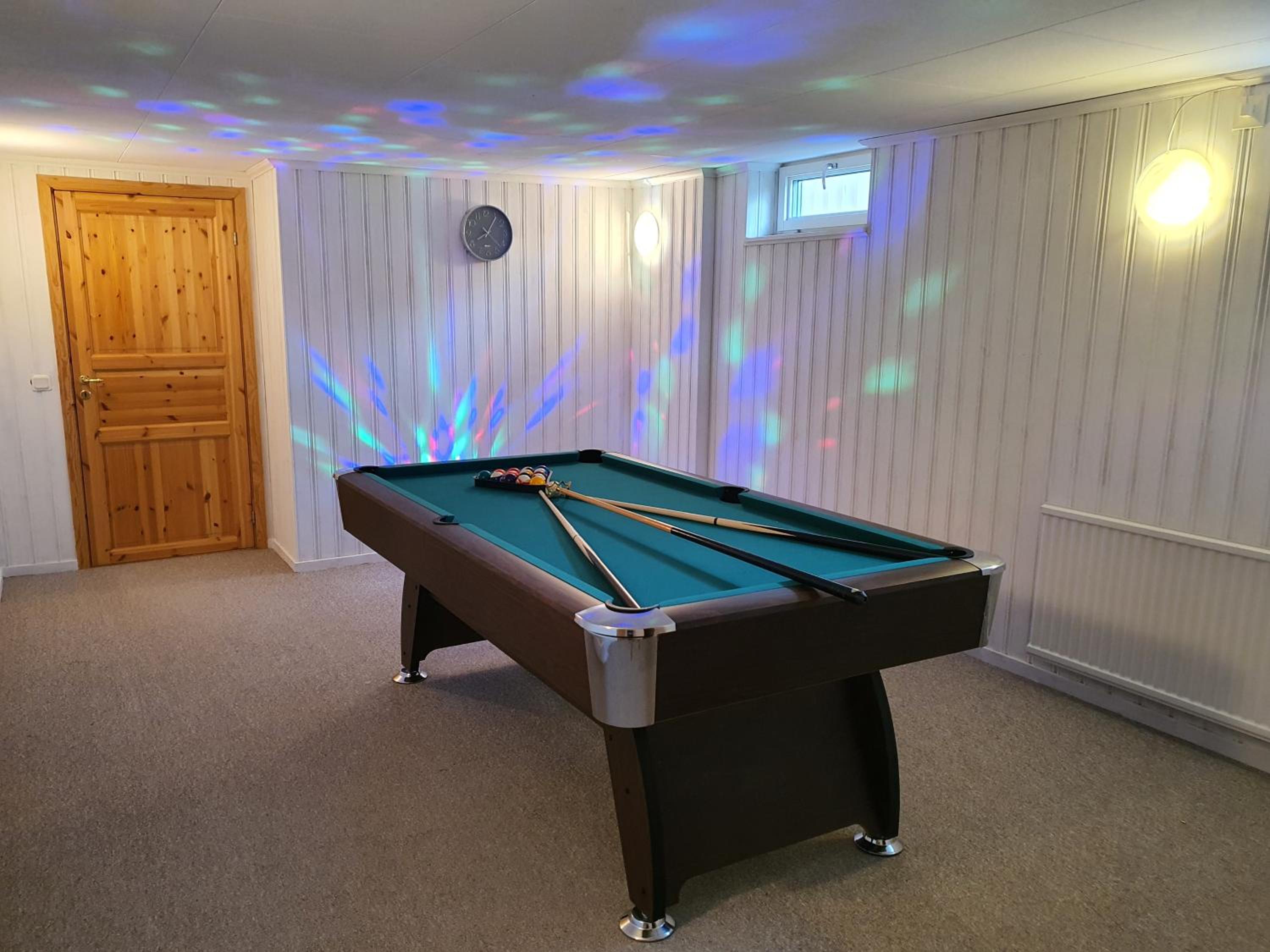 Villa for 10 persons with massage chair, sauna, billiard table and free electric vehicle station for electric cars