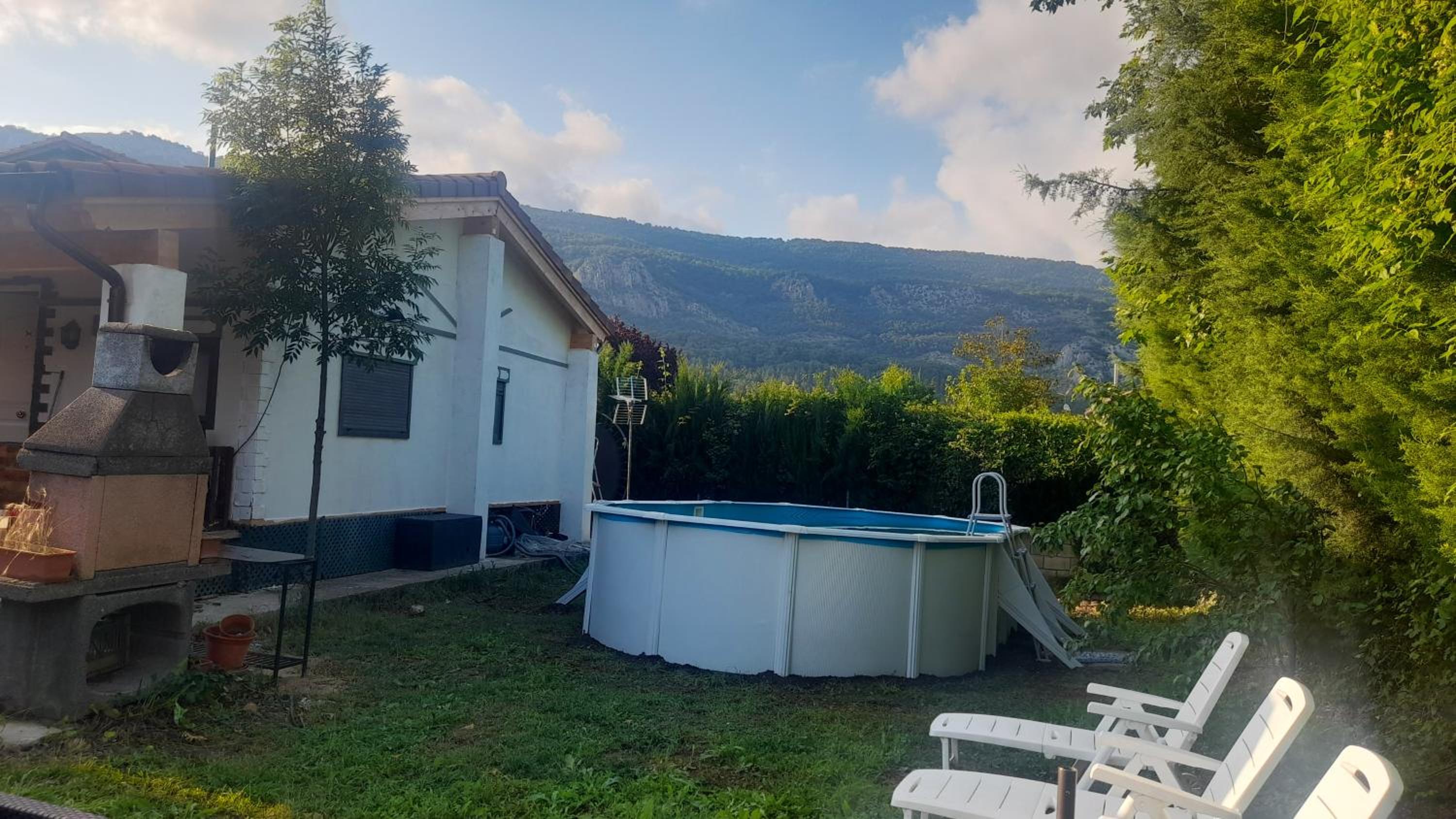 Charming House in Irañeta with Fenced Garden