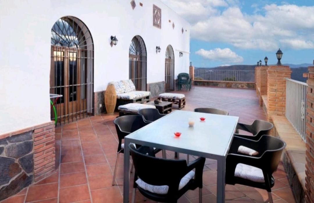 Casa la viña de la tireta