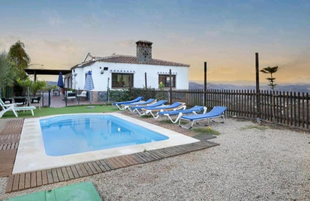Casa la viña de la tireta