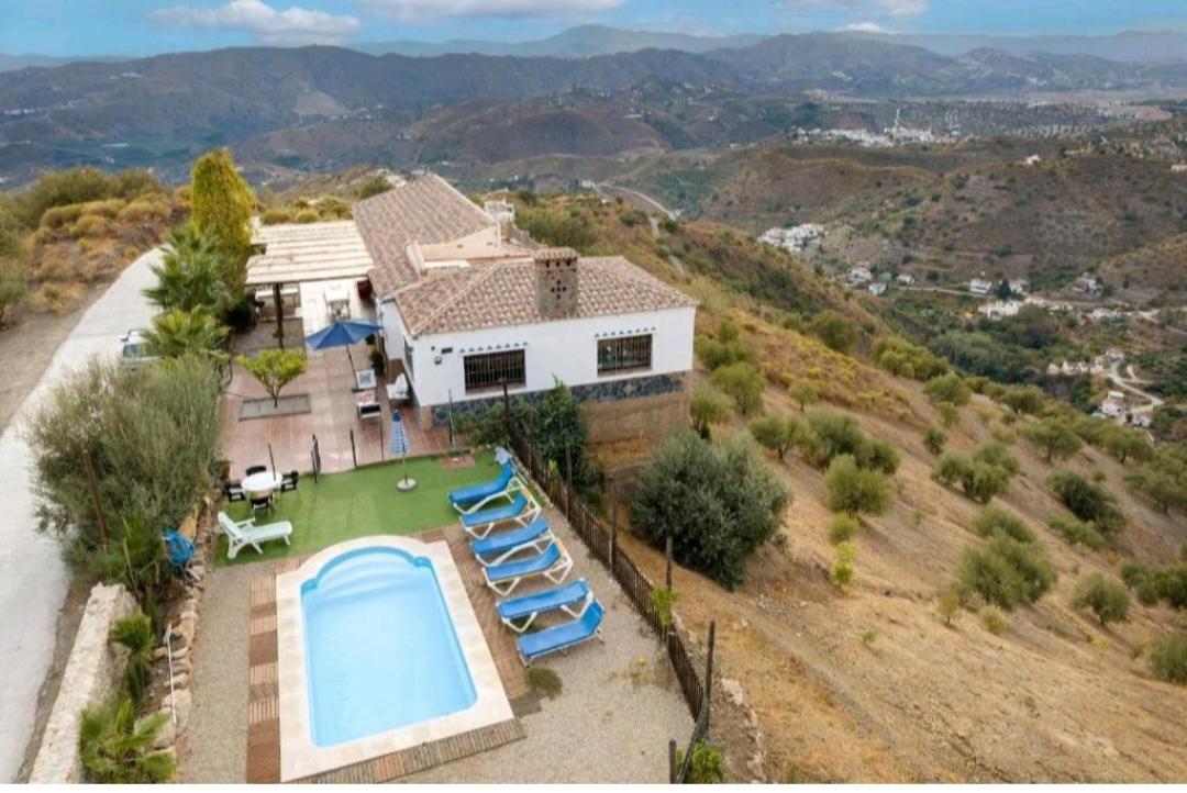 Casa la viña de la tireta