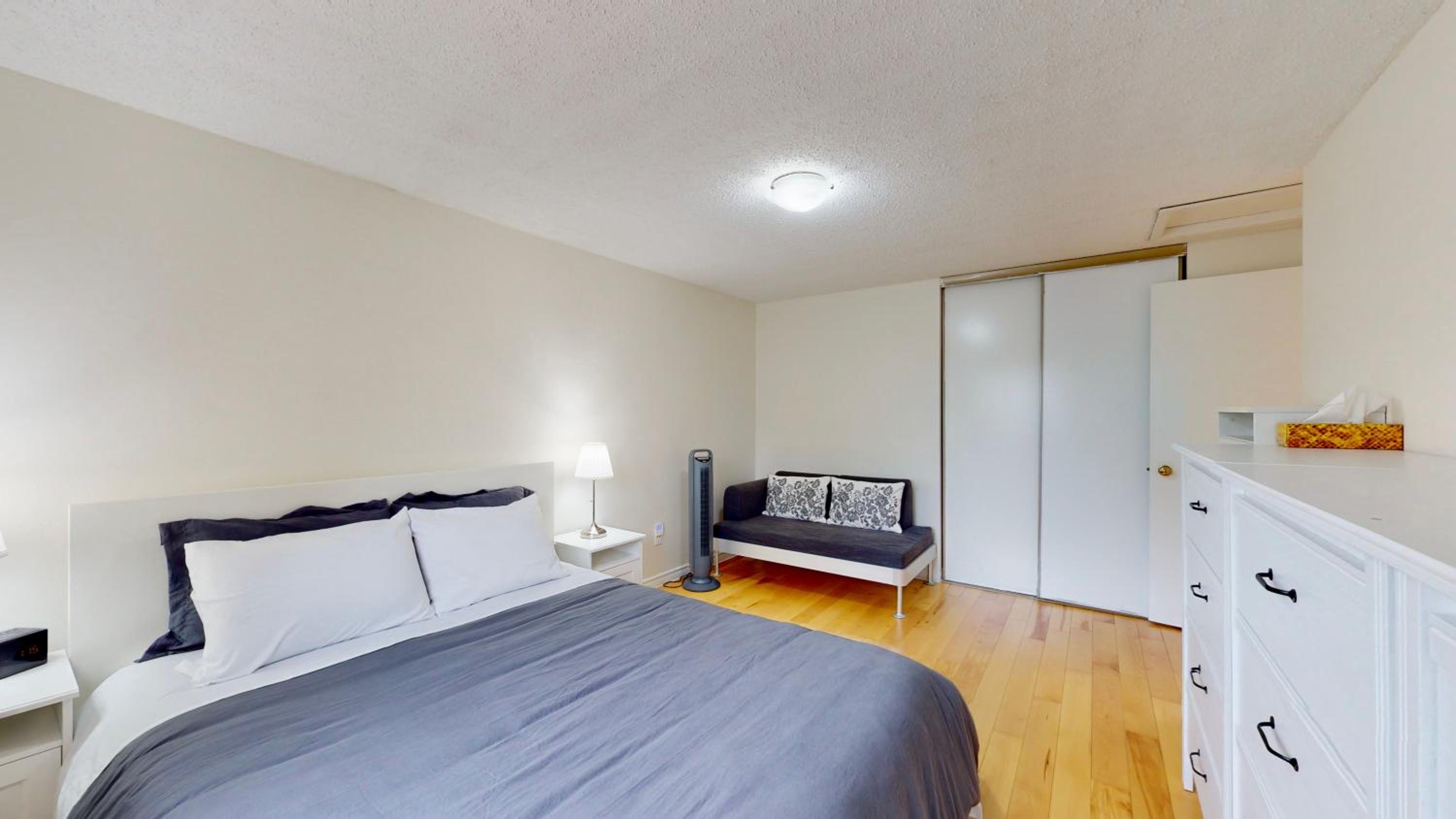 3-Bed 3-Bath Cozy Vacation House in Ajax, Greater Toronto Area, ON, Canada