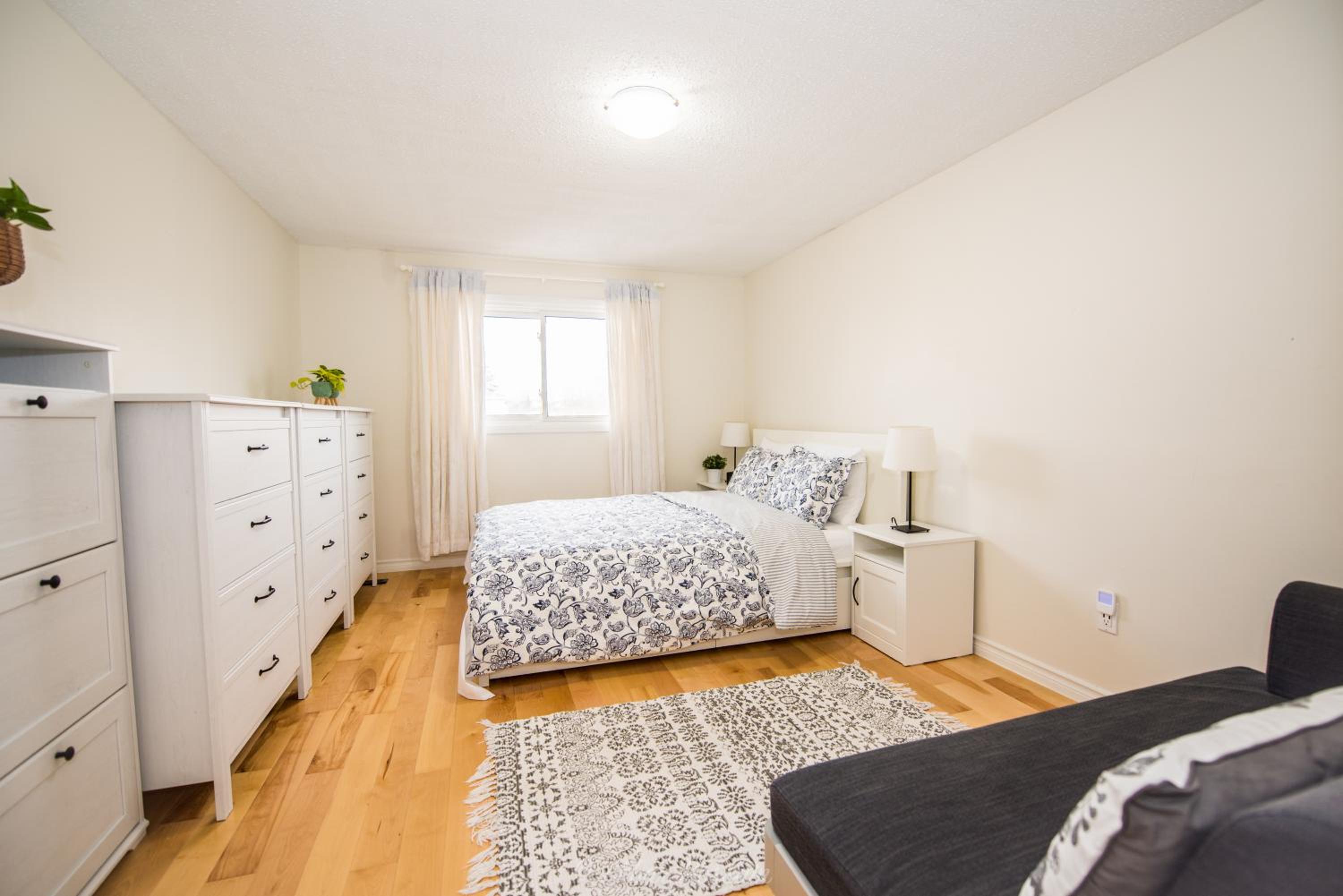 3-Bed 3-Bath Cozy Vacation House in Ajax, Greater Toronto Area, ON, Canada