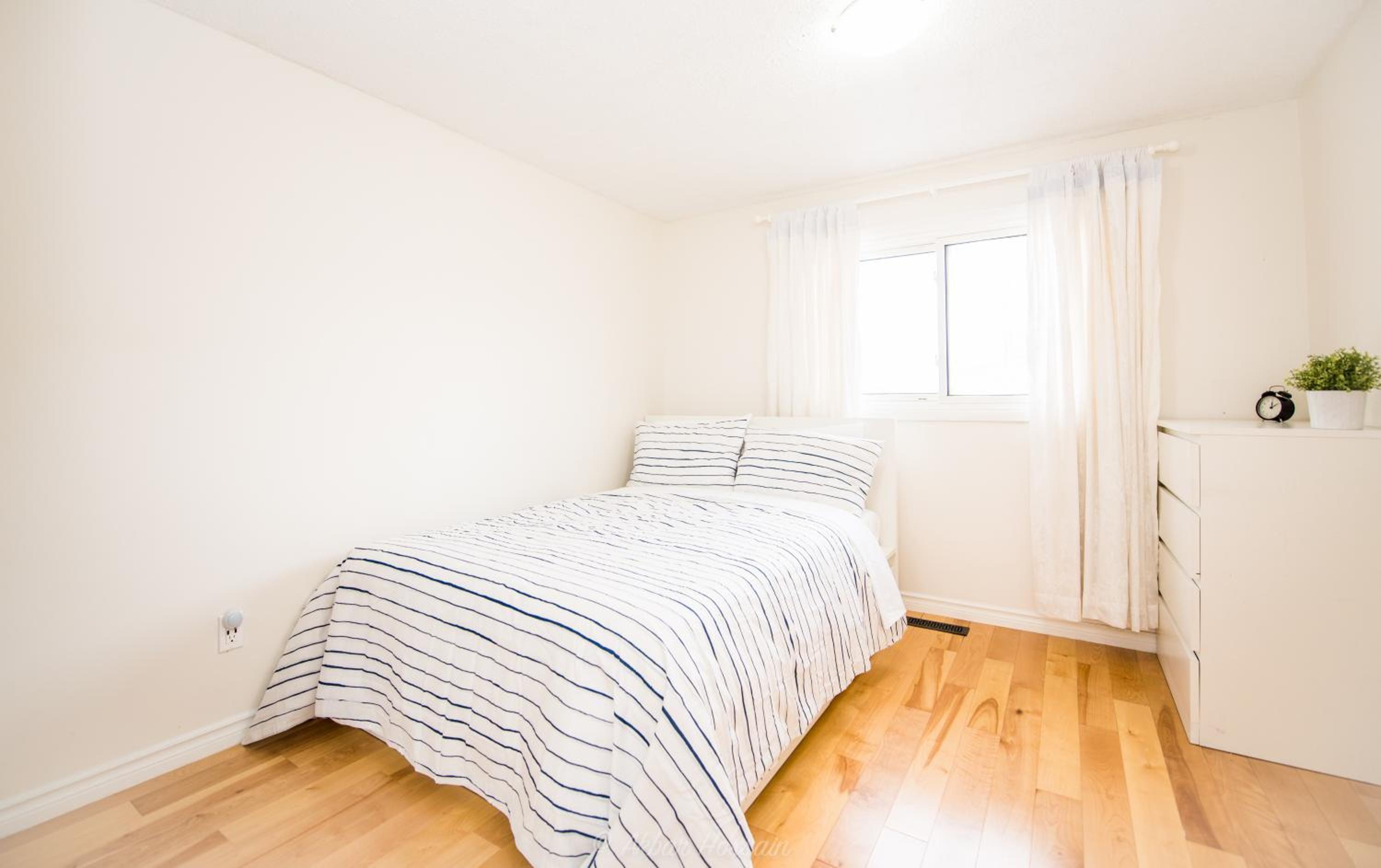 3-Bed 3-Bath Cozy Vacation House in Ajax, Greater Toronto Area, ON, Canada