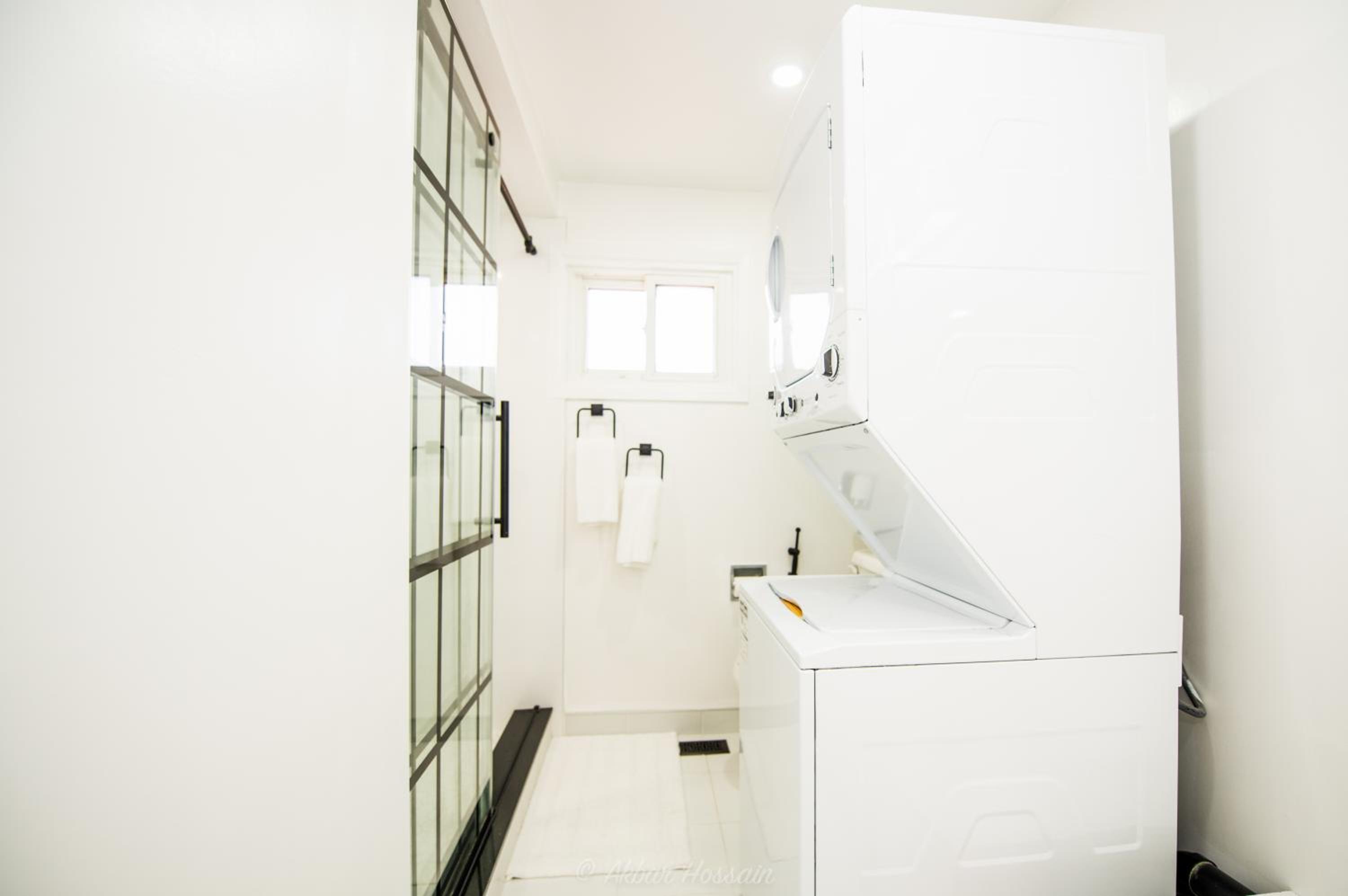 3-Bed 3-Bath Cozy Vacation House in Ajax, Greater Toronto Area, ON, Canada