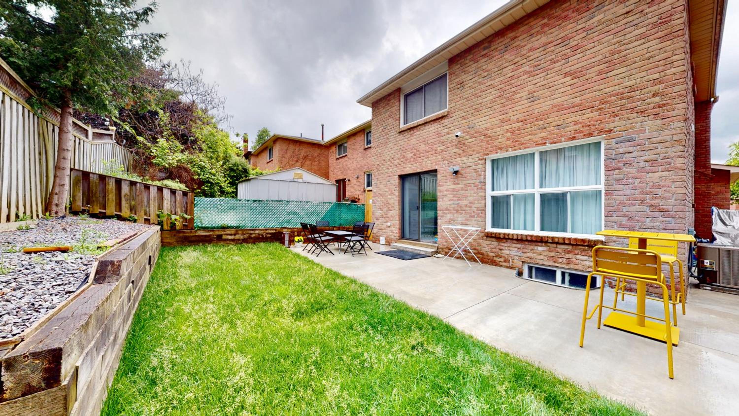 3-Bed 3-Bath Cozy Vacation House in Ajax, Greater Toronto Area, ON, Canada