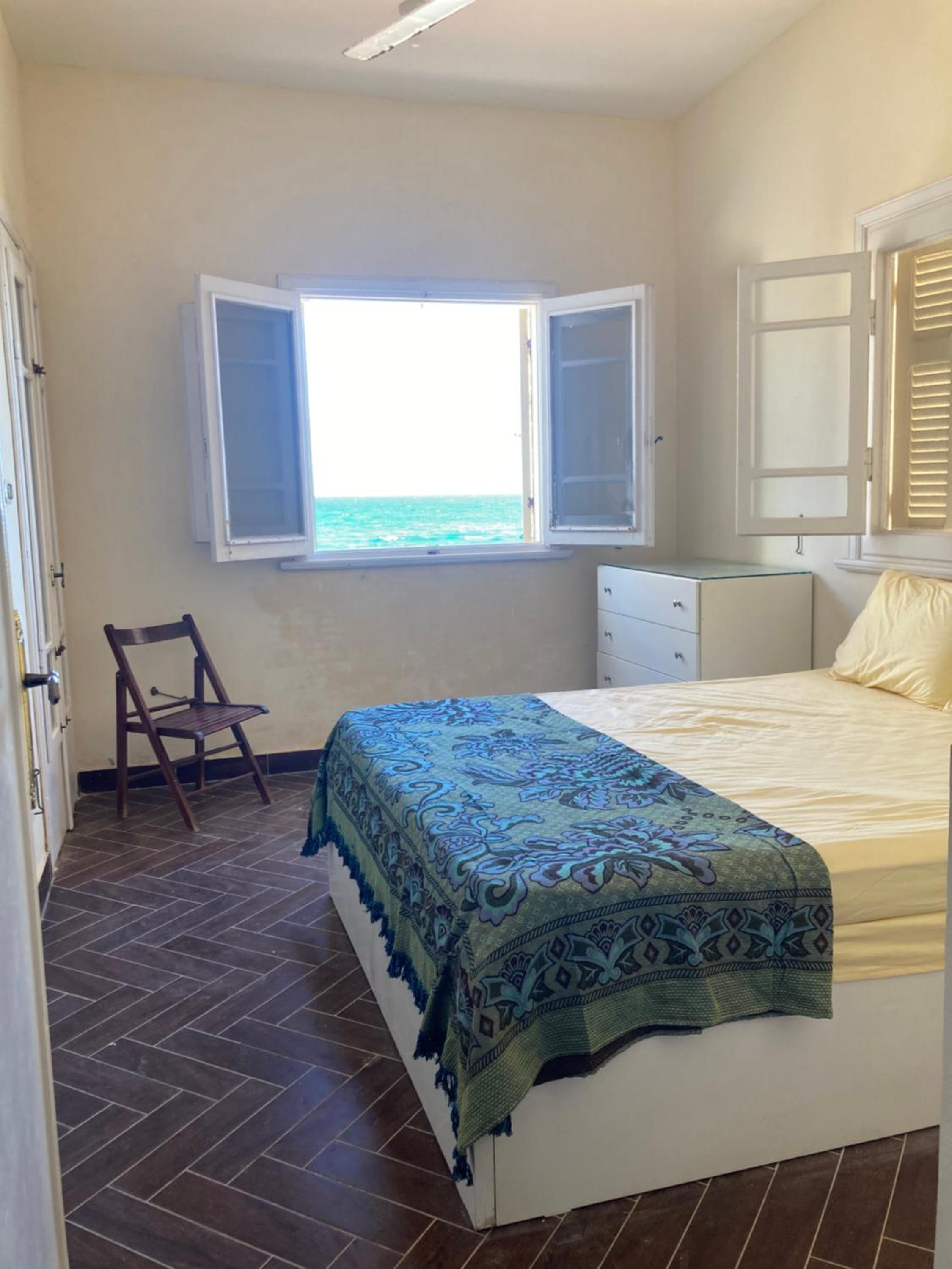 Beautiful chalet in matrouh steps to beach