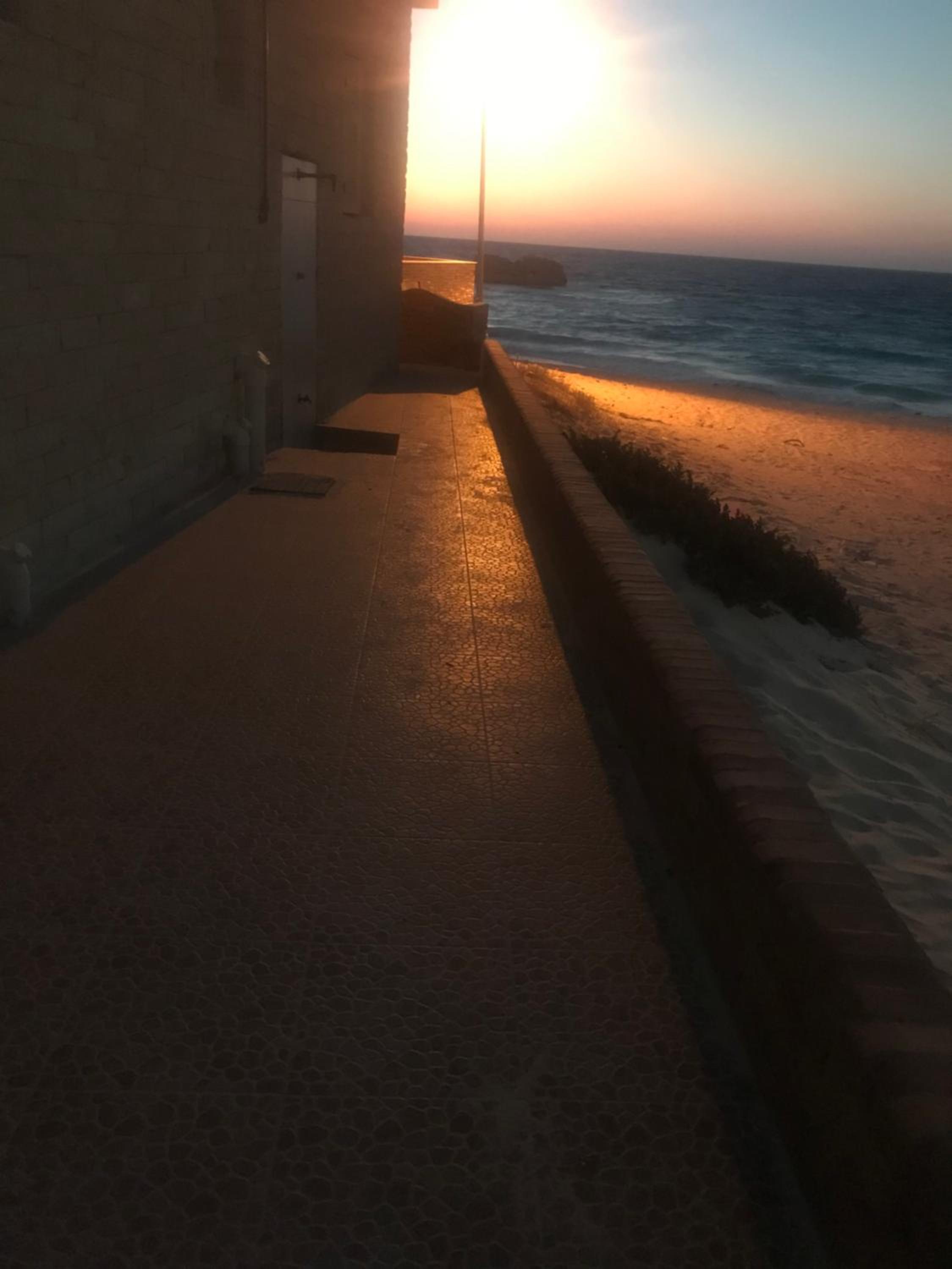 Beautiful chalet in matrouh steps to beach