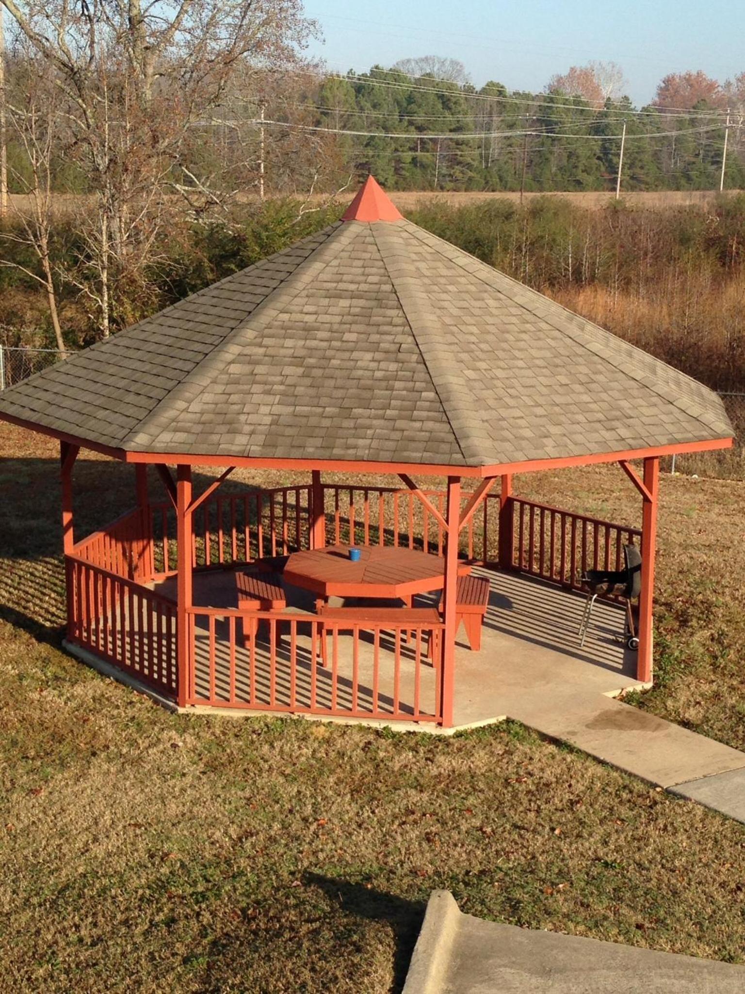 Americas Best Value Inn Cabot view 4