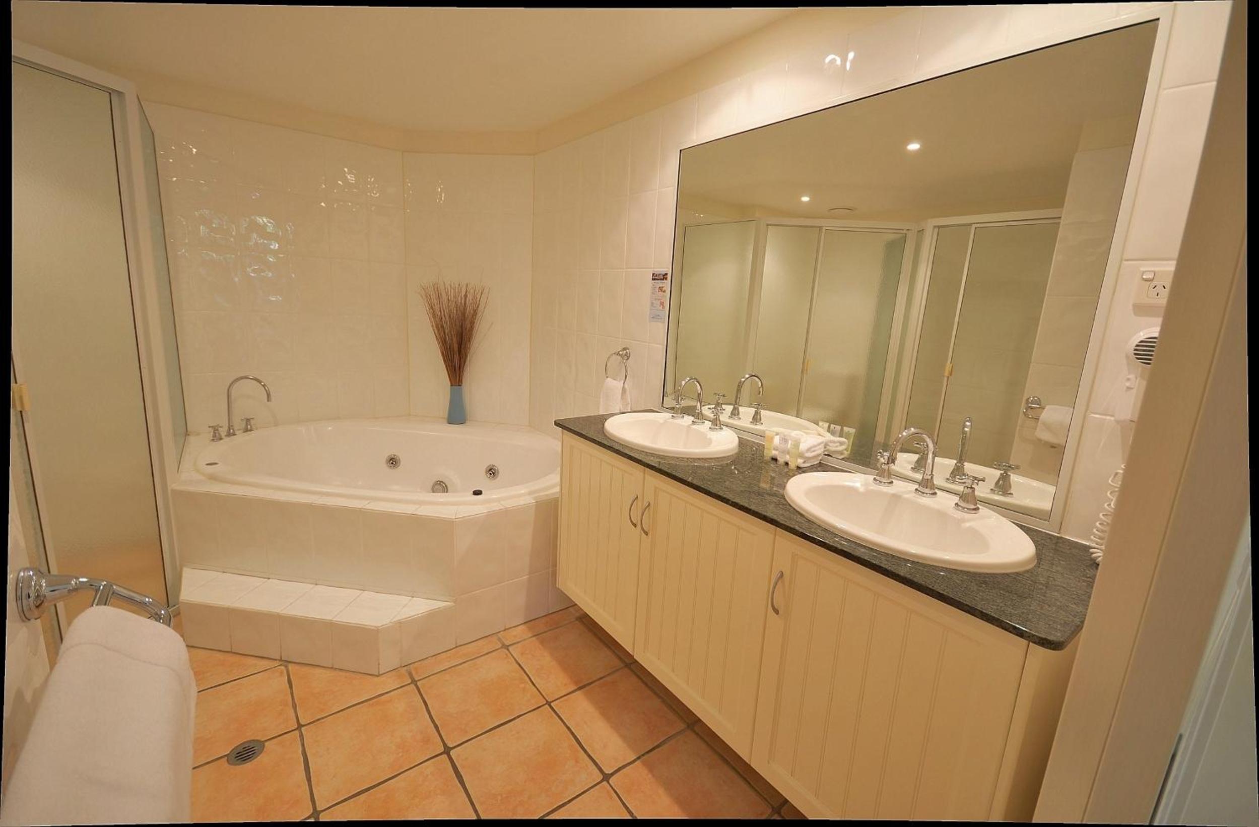 Cayman Villas Port Douglas