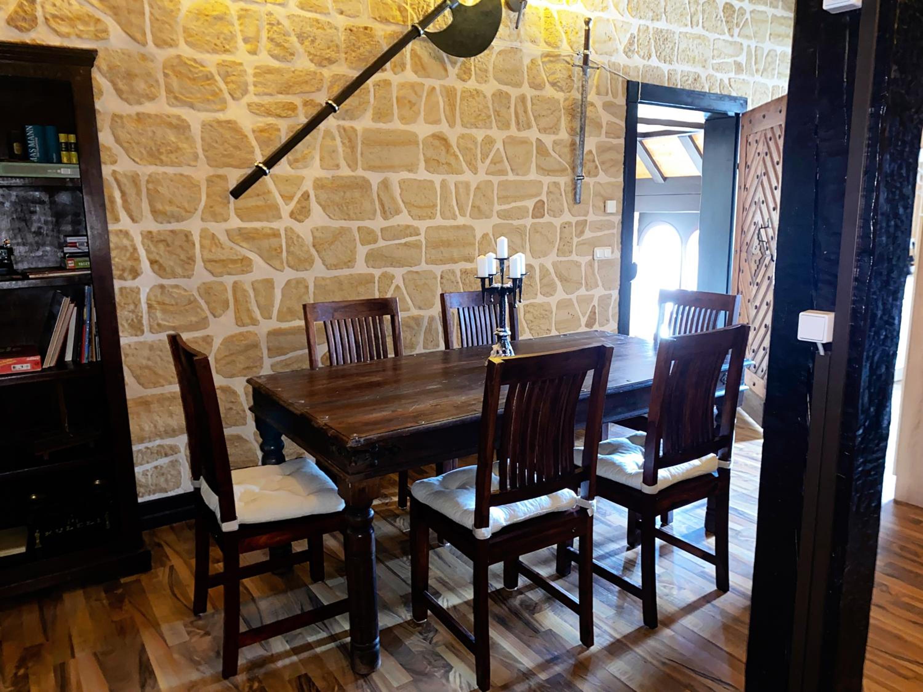 Romantische Ferienwohnung GERICHTSSTUBE im Rittergut Leppersdorf bei Radeberg für 6 Pers view 3