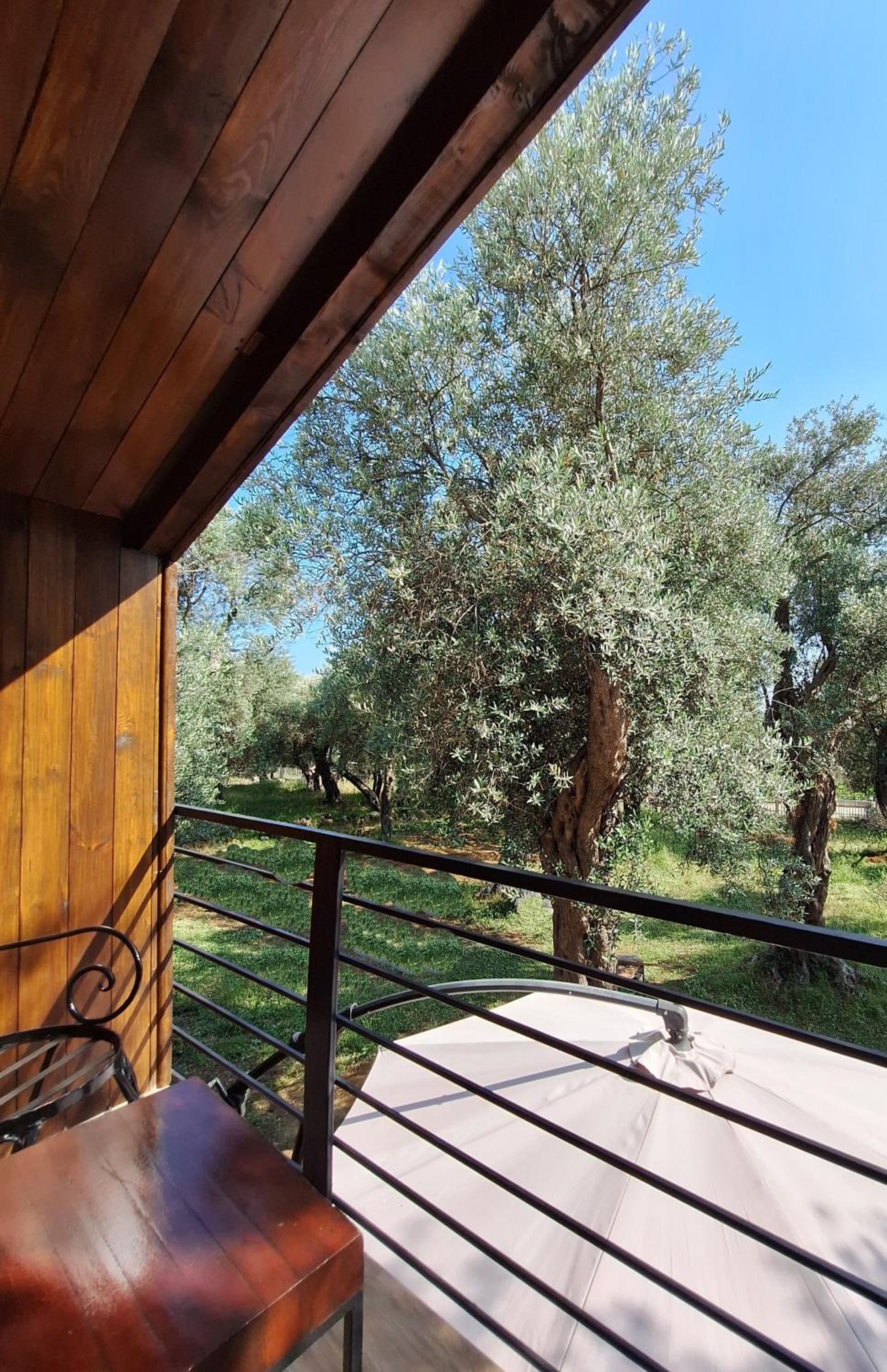 Coratina Cottage