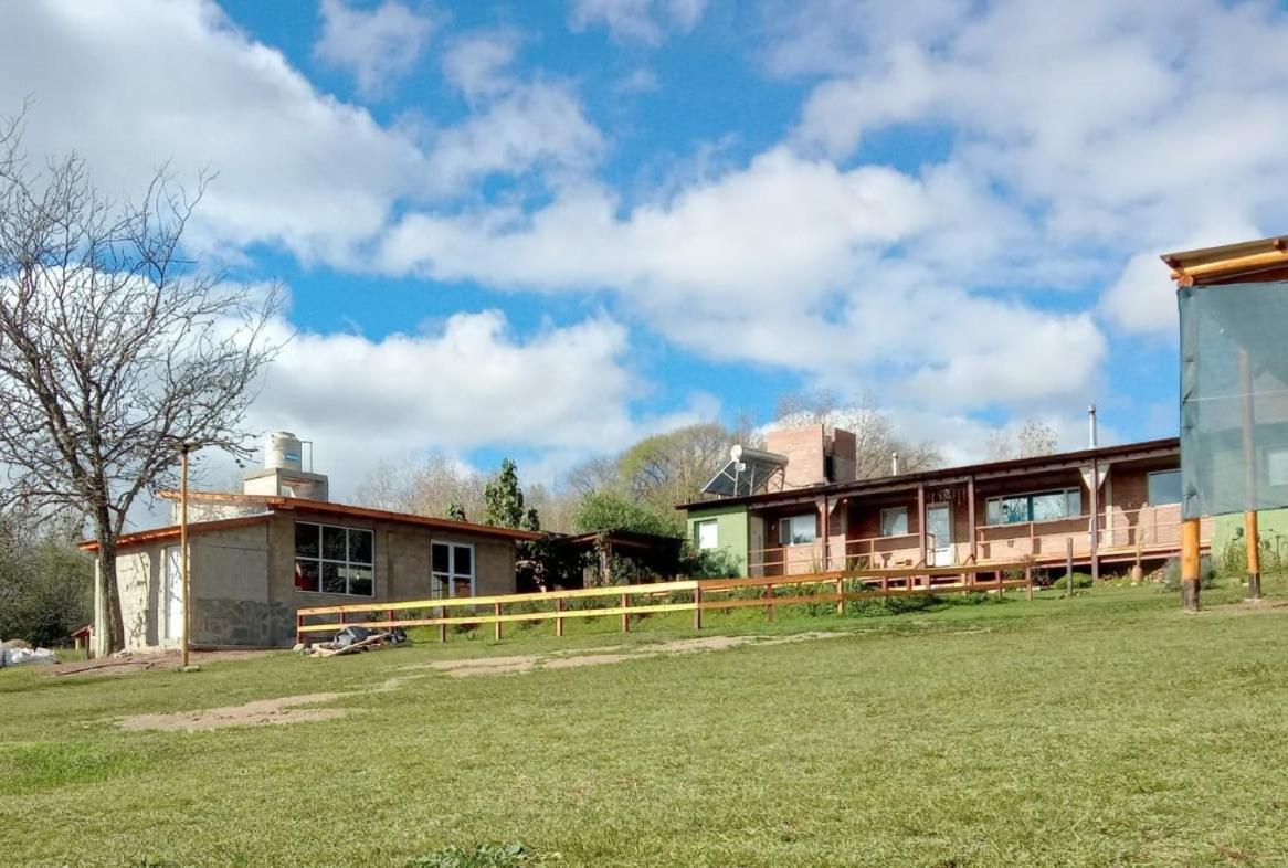 Abrazados Suites del Valle