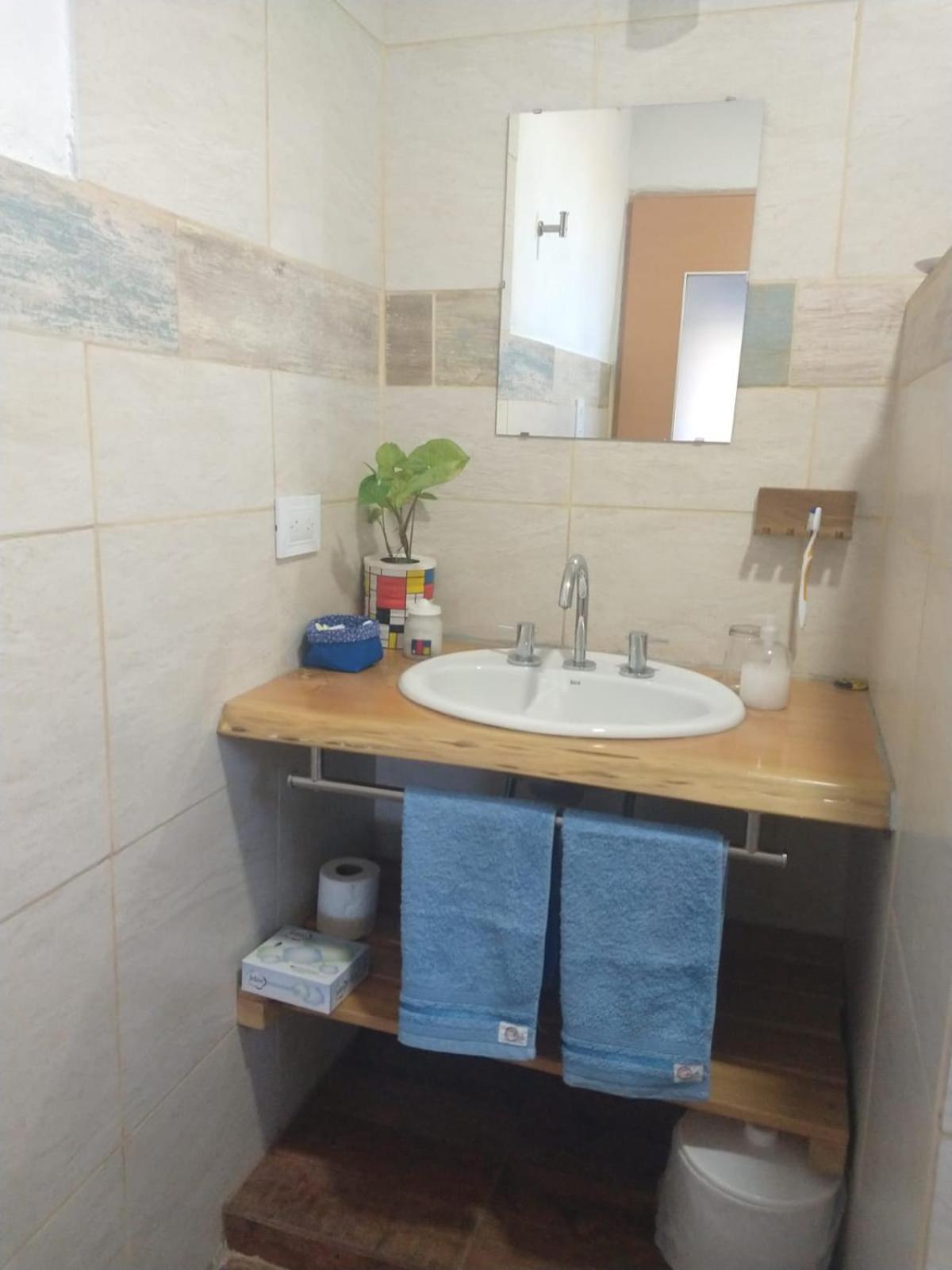 Abrazados Suites del Valle