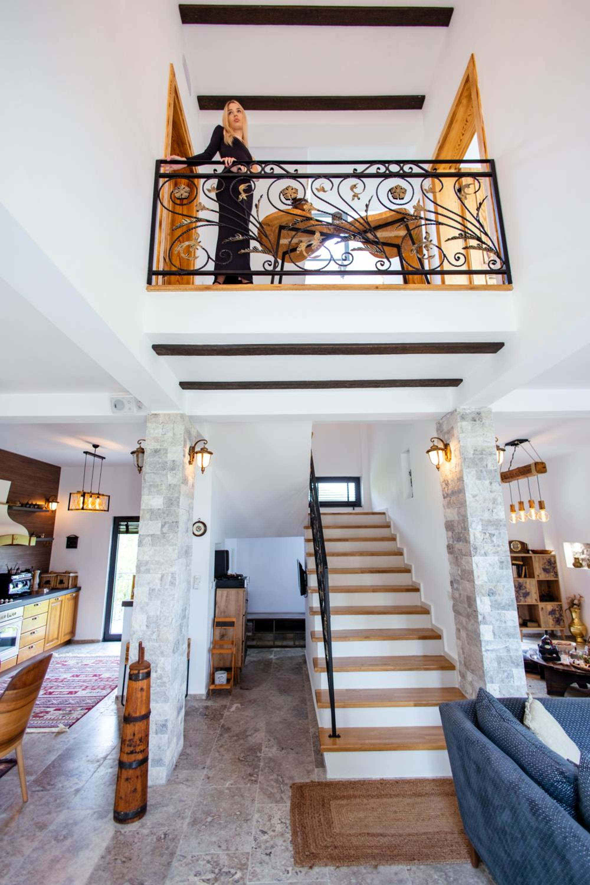 COUNTRYSIDE VILLA