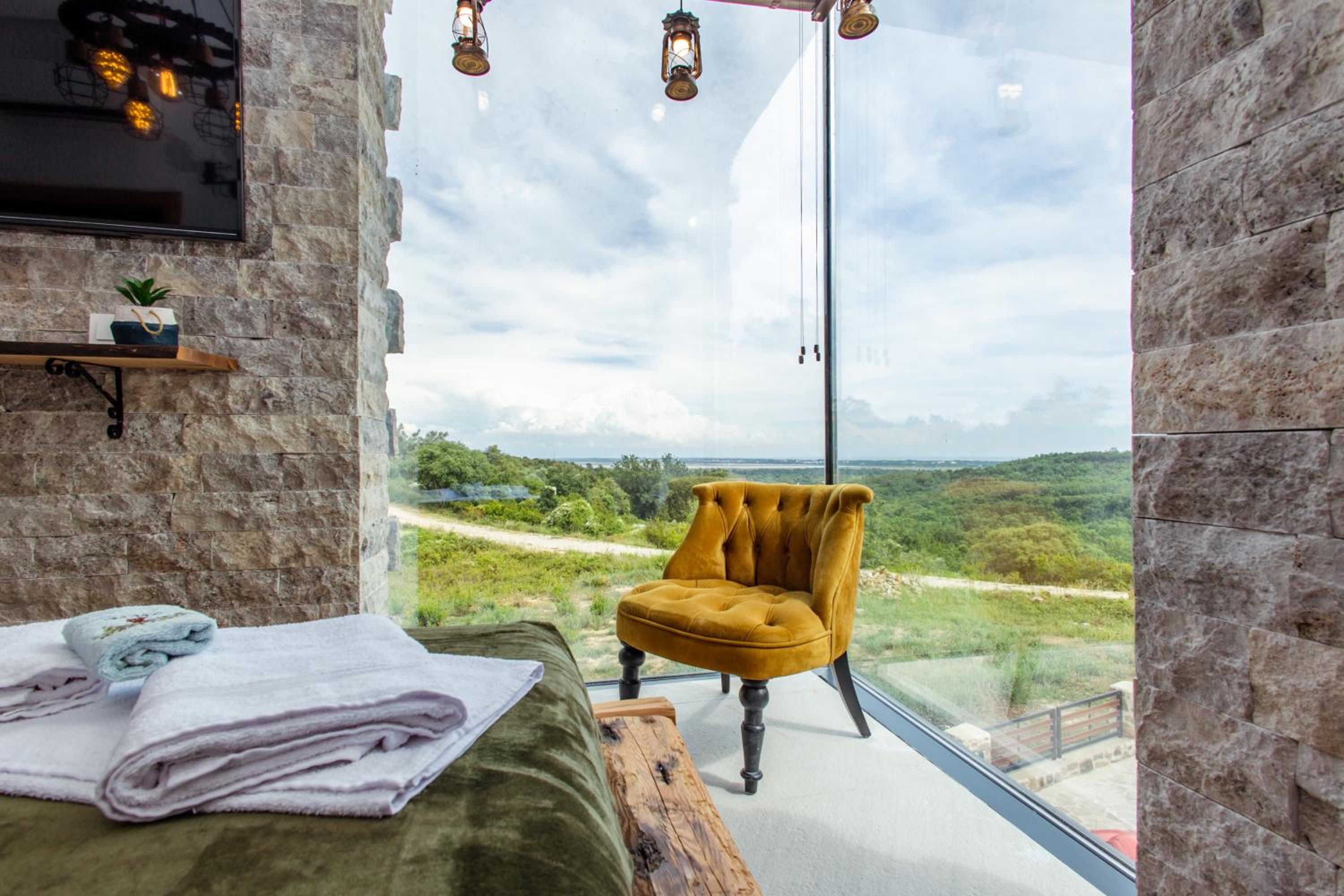 COUNTRYSIDE VILLA